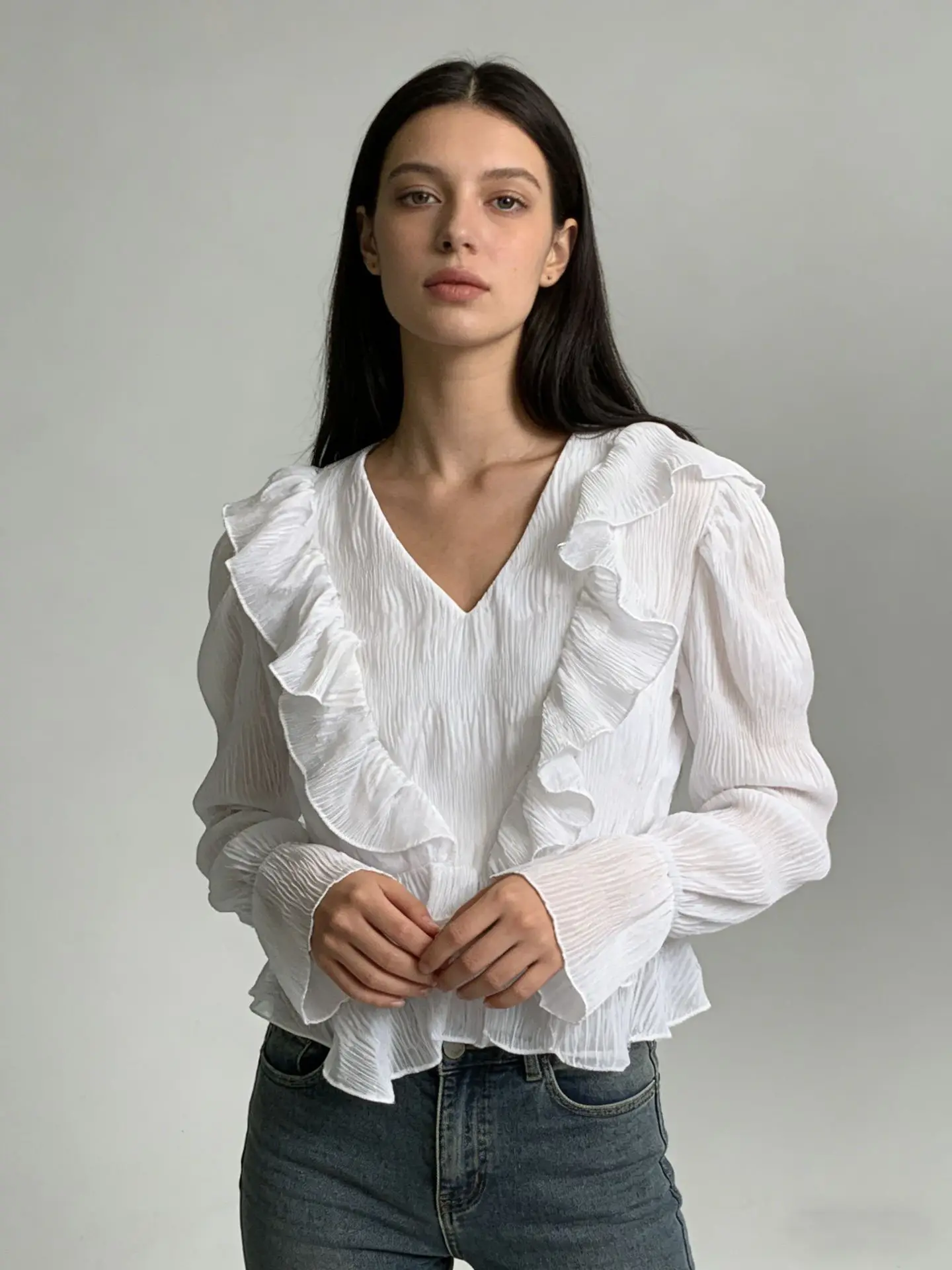 

Spring New Arrival Women's Fashion Shirt Elegant French Style V-Neck Ruffle Trim Bell Sleeve Slim Fit Waist-Cinching Blouse