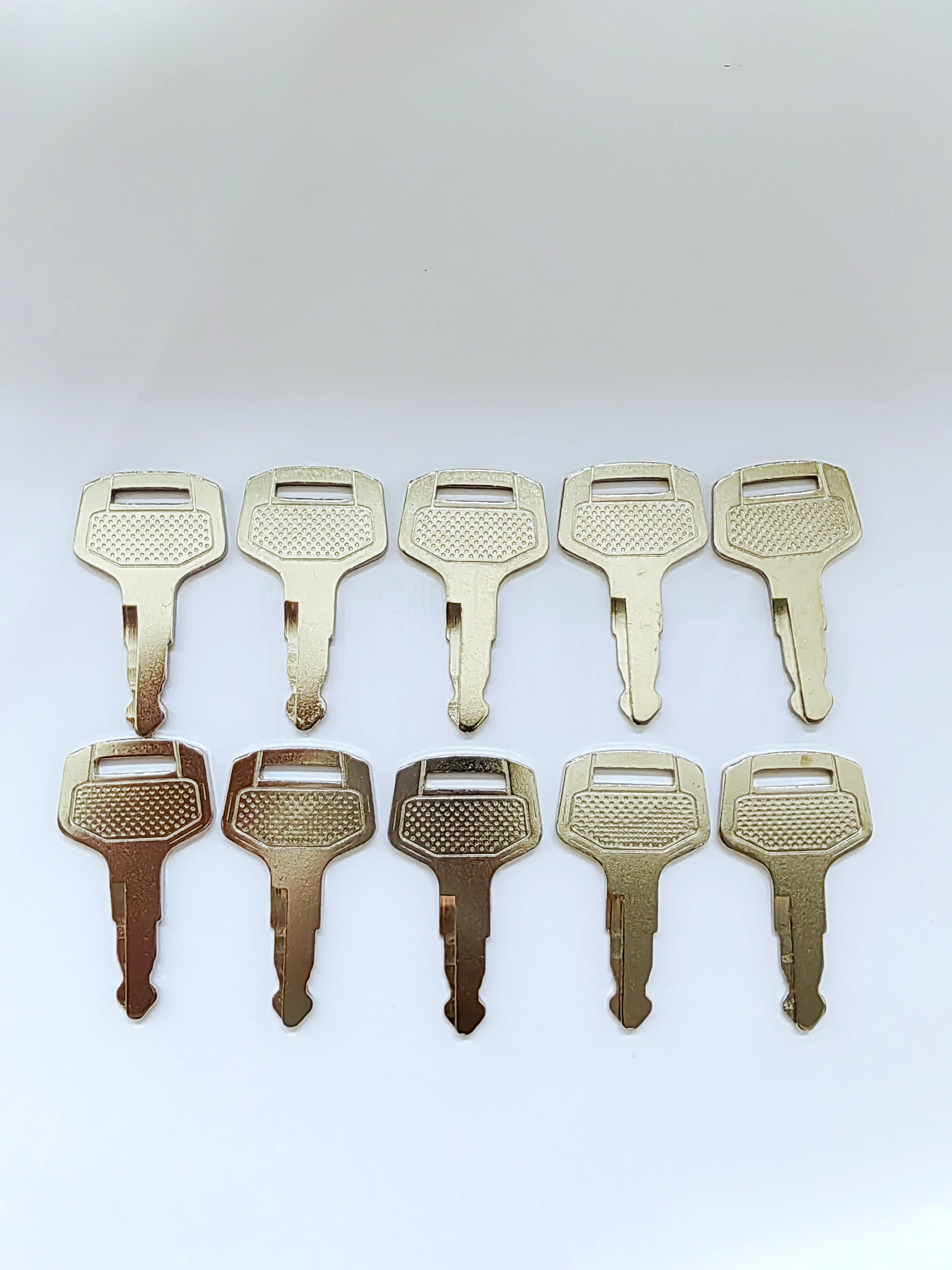 

10 PCS Kubota 1900-0914 Key Fits For Kubota BX1880 BX2380 BX23S BX2680 TC832-318 Tractor
