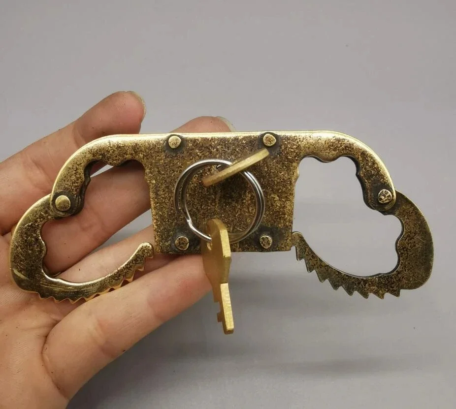 collection brass Republic of China period handcuffs small crafts statue