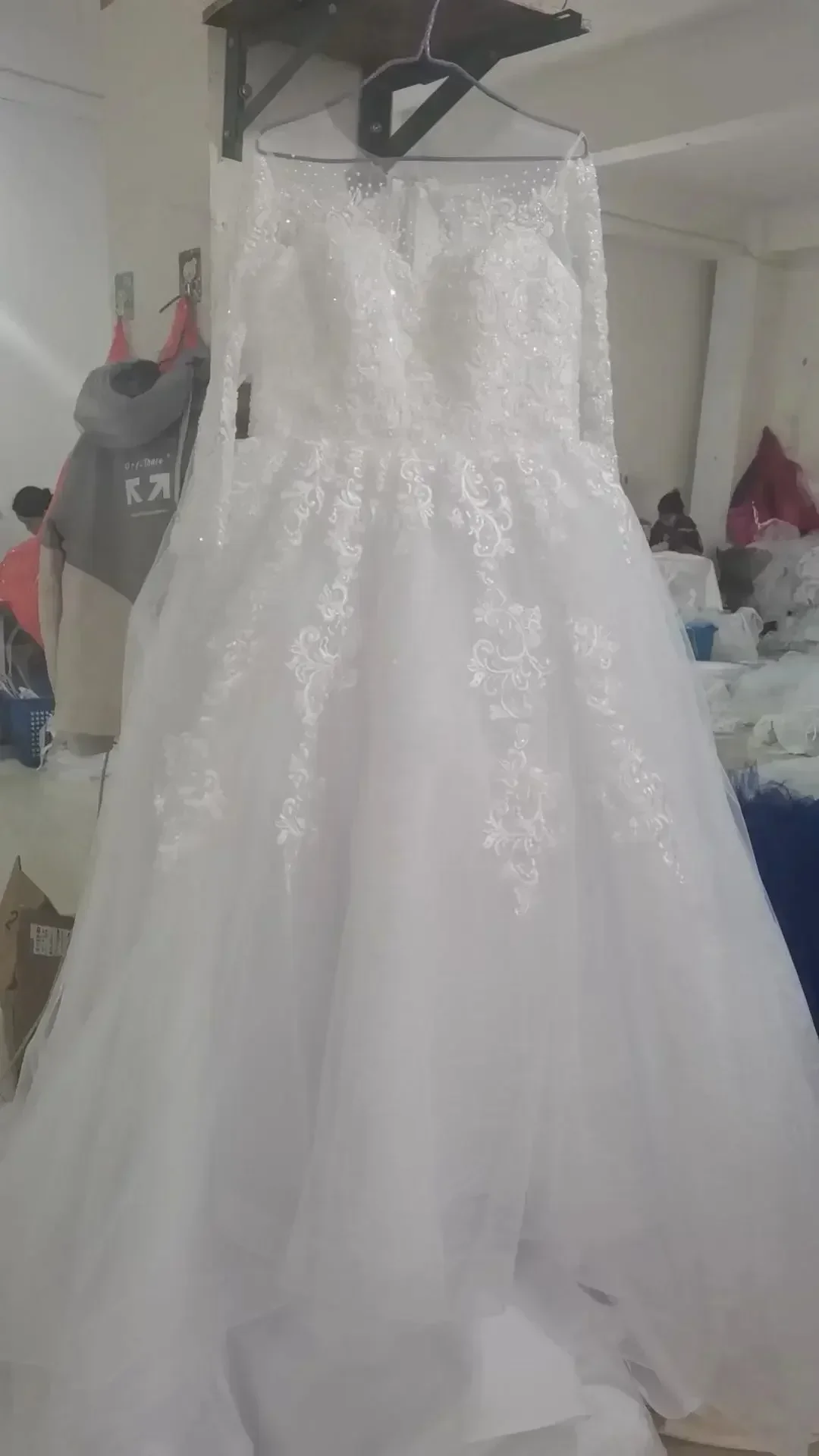 Customized Amazing  Long Sleeves Plus Size Wedding Dress Vestido De Casamento Lace Appliques Ballgown Puffy Bridal Gowns