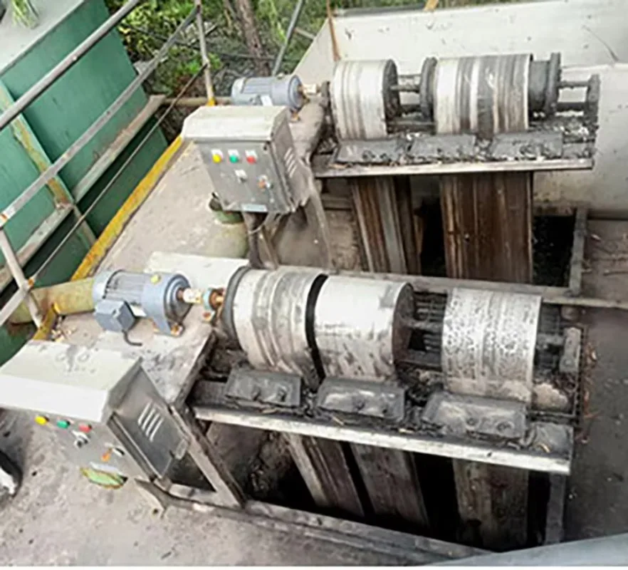 Steel Belt Oil Skimmer Fully Automatic CNC Machine Tool Water tank Special Cutting Fluid Oil-water Separator Scraper