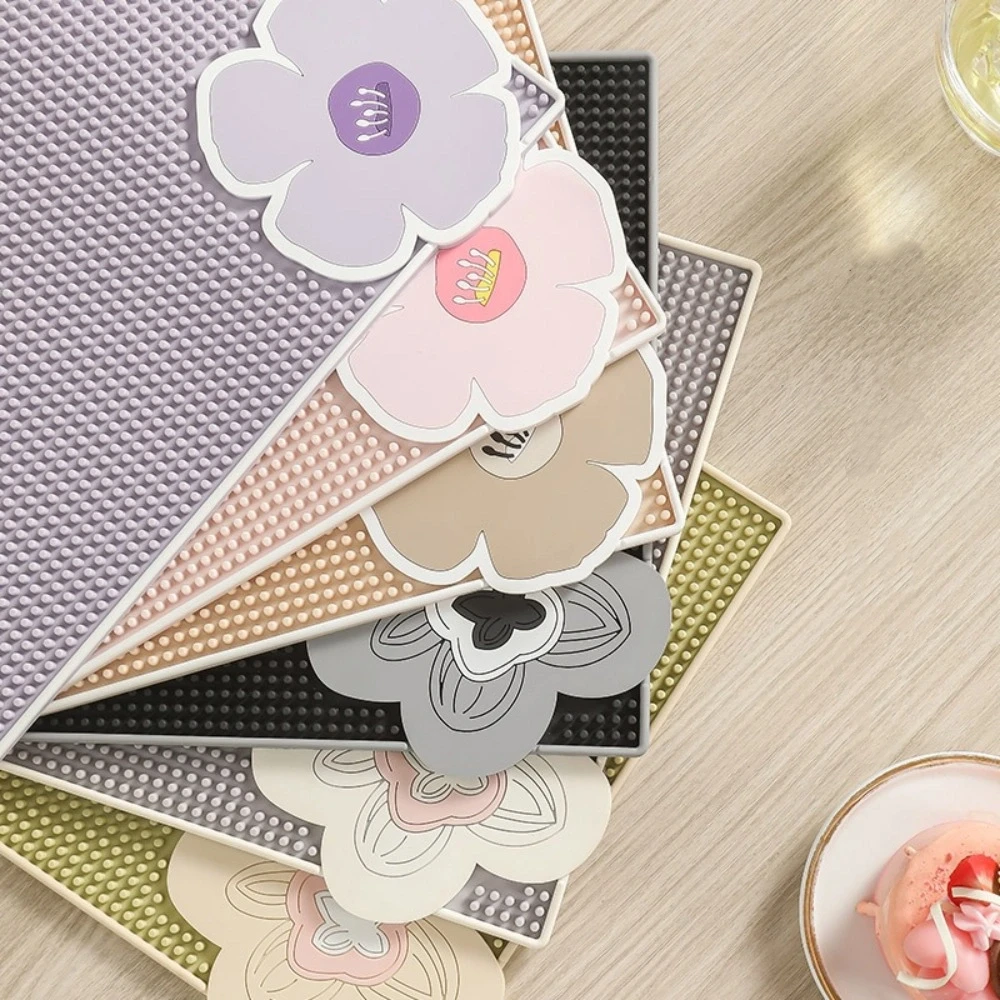 

Thickened Kitchen Drain Mat Three-dimensional Structure Waterproof Insulation Mat Easy Clean Flower Pattern Heat Resistant Mat