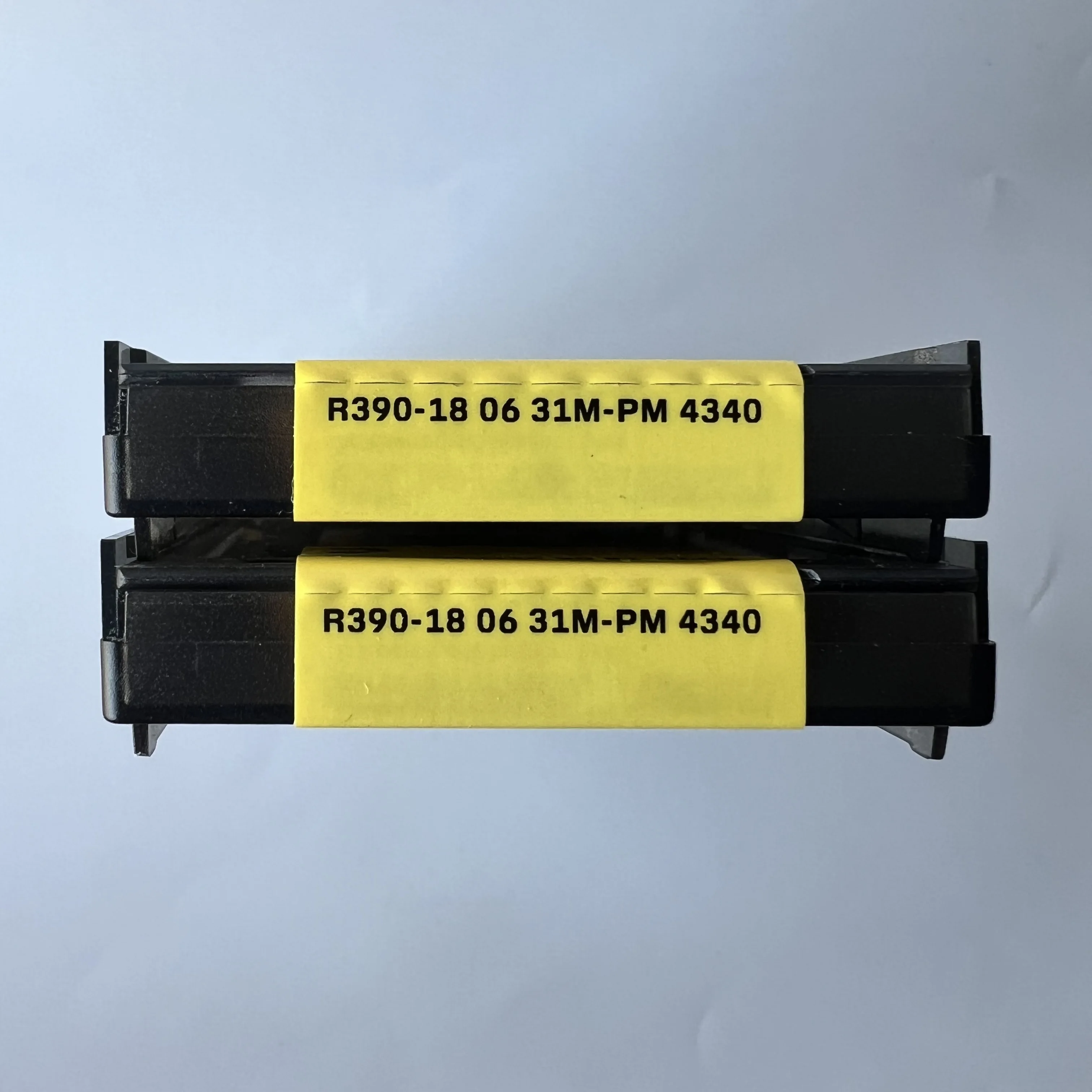 

R390-180616H-ML 1040 Лезвие с ЧПУ R390-180620M-PM 4220/R390-180620M-PM 4330/R390-180631M-PM 4340