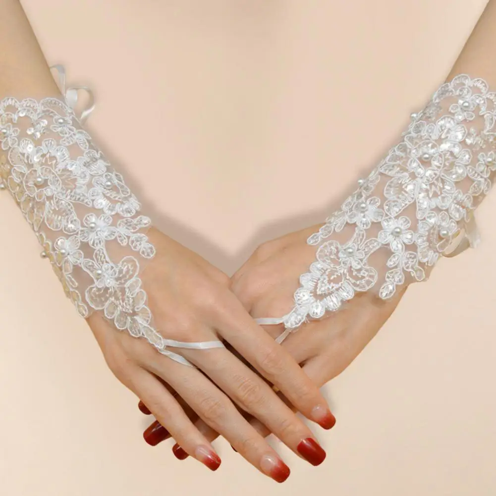 Vintage Lace Gloves Elegant Lace Wedding Gloves with Faux Pearl Decor Adjustable Fingerless Design for Bride Performances Photo