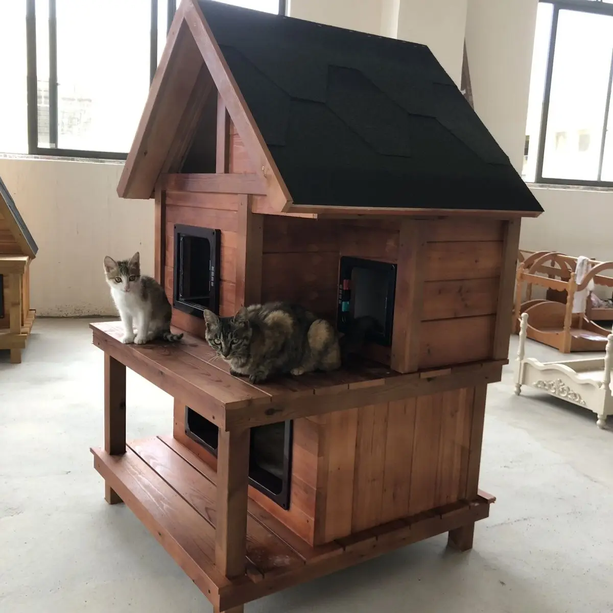 

Outdoor litter cat house universal in all seasons winter warm cat villa outdoor rainproof dog house cat
