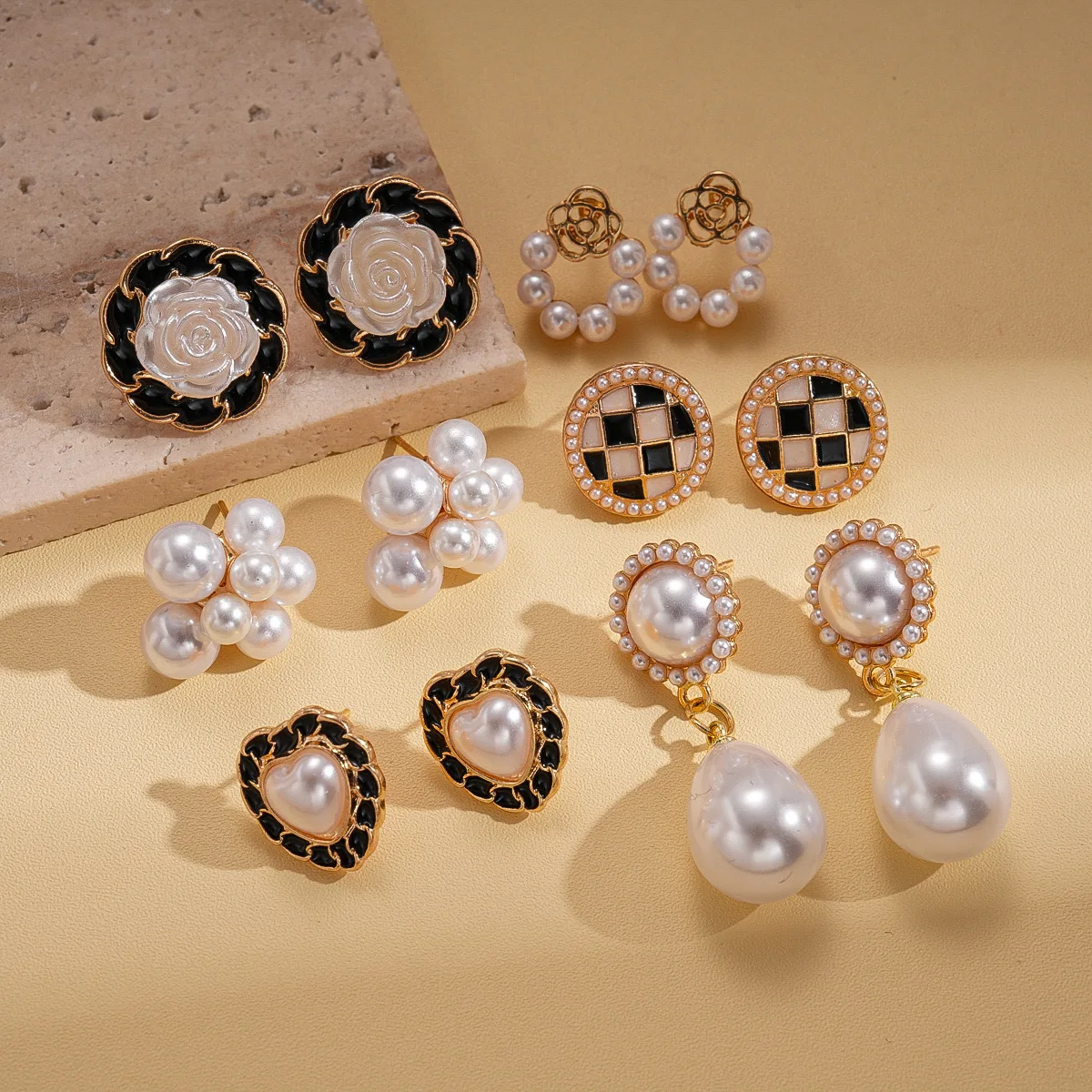 12 Pcs Set French Elegant Imitation Pearl Earrings for Women Temperament Flower Heart Stud Earrings Party Ear Jewelry Wholesale