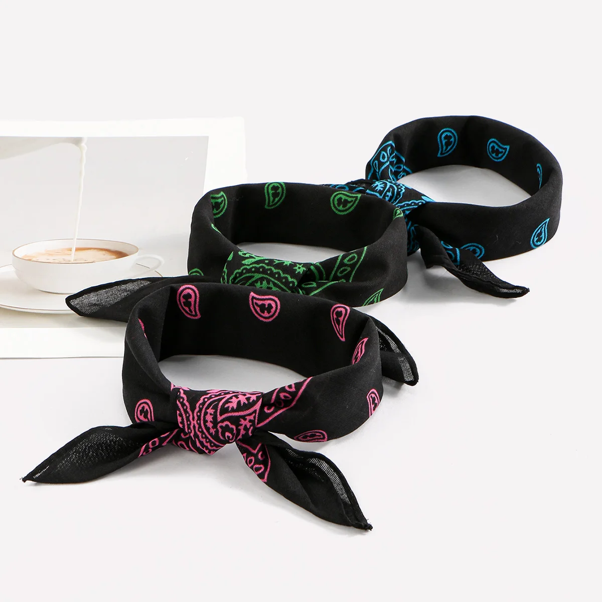 55*55 سنتيمتر امرأة مطبوعة بيزلي باندانا في الهواء الطلق Headbands سلسلة سوداء أوشحة مربعة للجنسين الشعر منديل اكسسوارات هدية