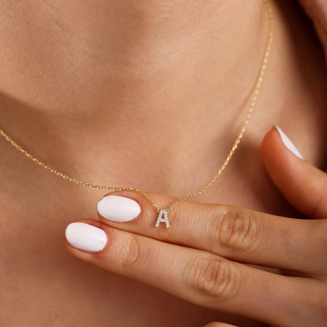 Mini gargantilla con letras de circón para mujer, collar con colgante delicado de Color dorado con dijes del alfabeto, regalos de joyería de fiesta a la moda