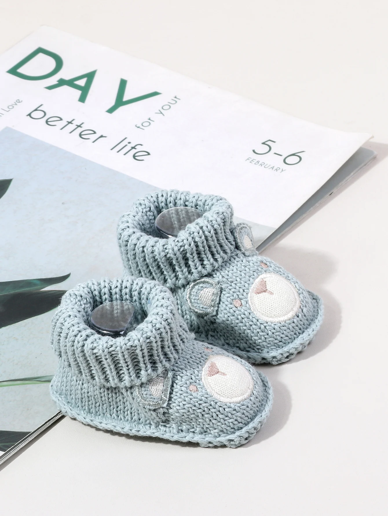 Neue gestrickte Babyschuhe für 0-3 Monate, warm, weich, bequem, mit Cartoon-Muster, für Kleinkinder, rutschfeste Sockenschuhe für Kleinkinder – Detail 10