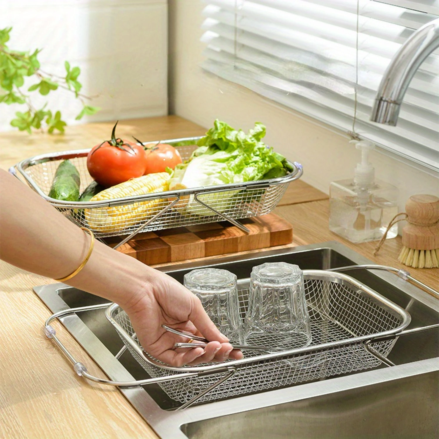 Extendable Rust-Resistant Stainless Steel Sink Colander - Modern Kitchen Accessory for Fruits & Vegetables Protector fregadero