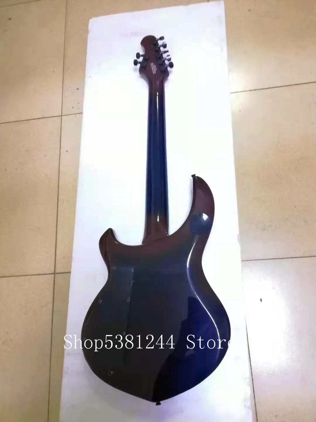 Free transportation of electric guitar, 7-string guitar, black pickup truck, black accessories, customizable