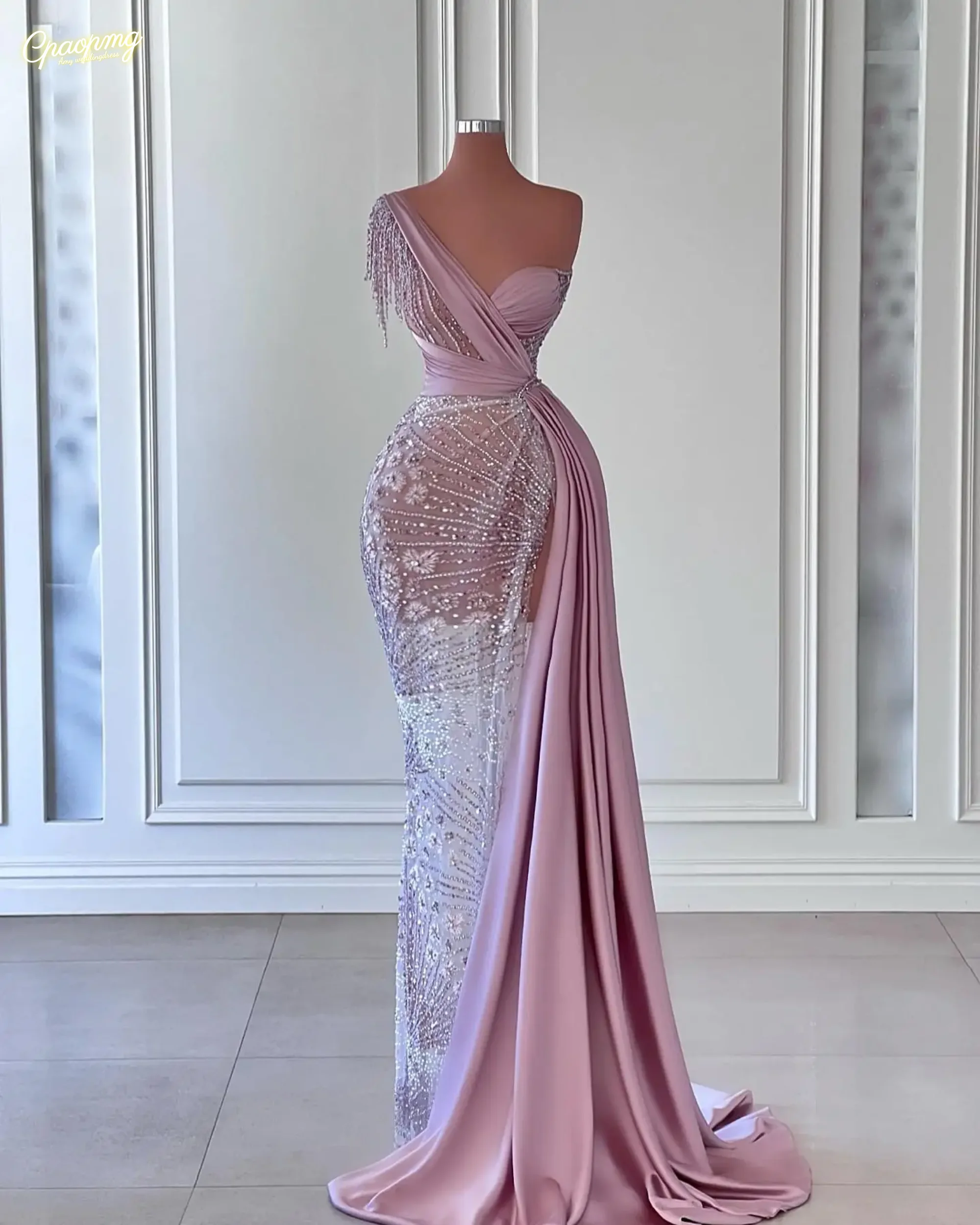 

Великолепные платья для выпускного вечера по индивидуальному заказу, кружевные прозрачные атласные платья с скользящим шлейфом на одно плечо, вечерние вечерние платья