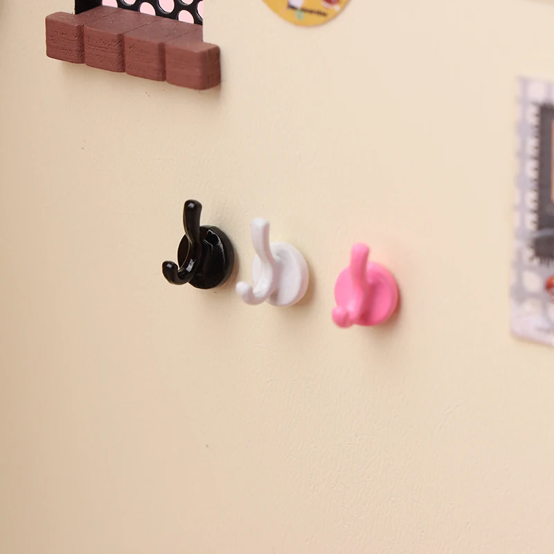 Hot Sale 3Pcs Dollhouse Mini Clothes Hat Hook Dollhouse Simulation Wall Hook Model For 1/12 Dolls House Decor Accessories