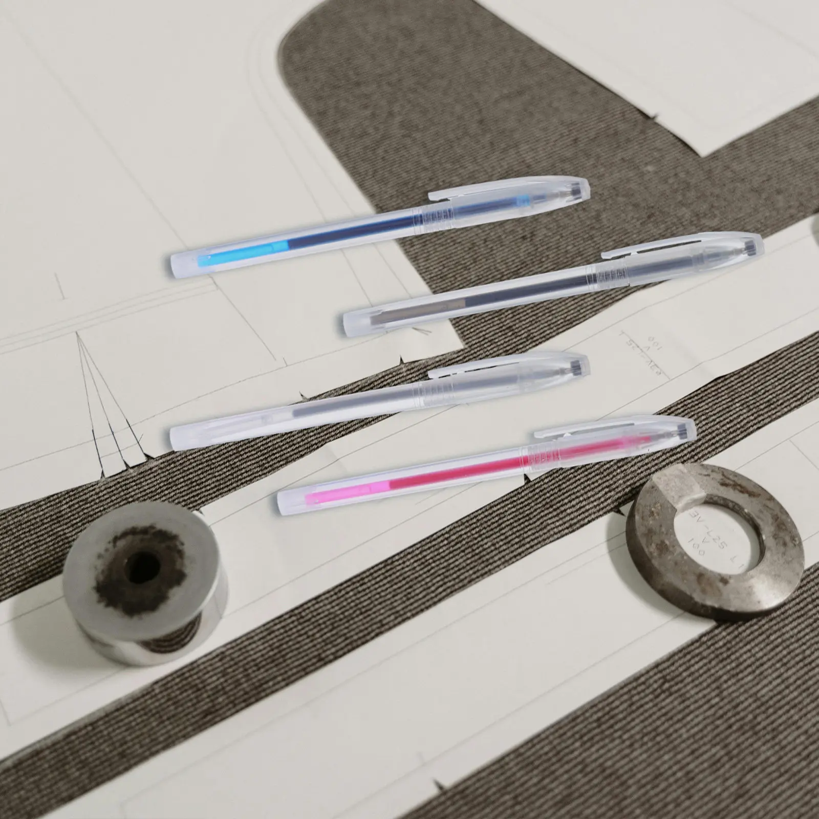 

1Set Embroidery Erasable Fabric Pens Water Soluble Refills Automatic Disappearing Ink for Cross Stitch Sewing Quilting Marking