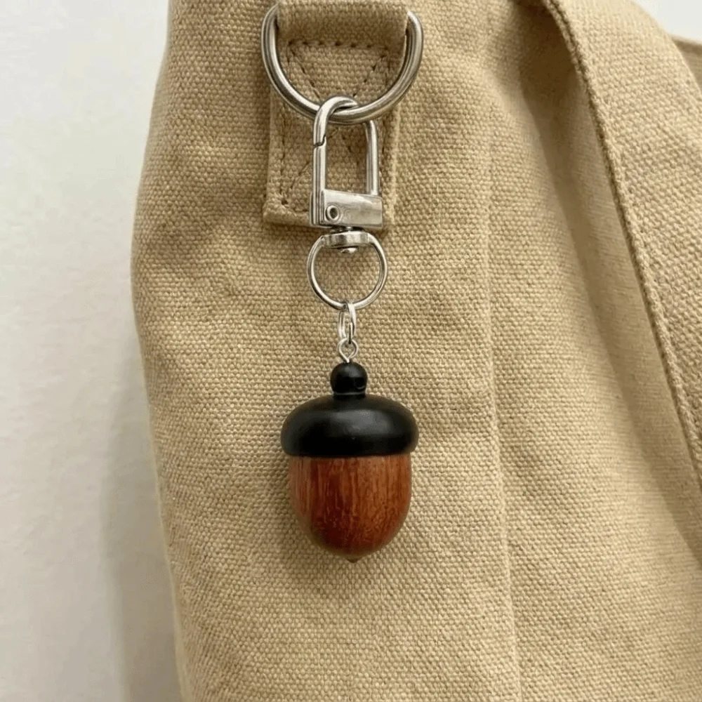 Portable Simulation Acorn Acorn Keychain Small Item Storage Twist Open Bag Pendant Lightweight Round Metal Keychain Gift Giving