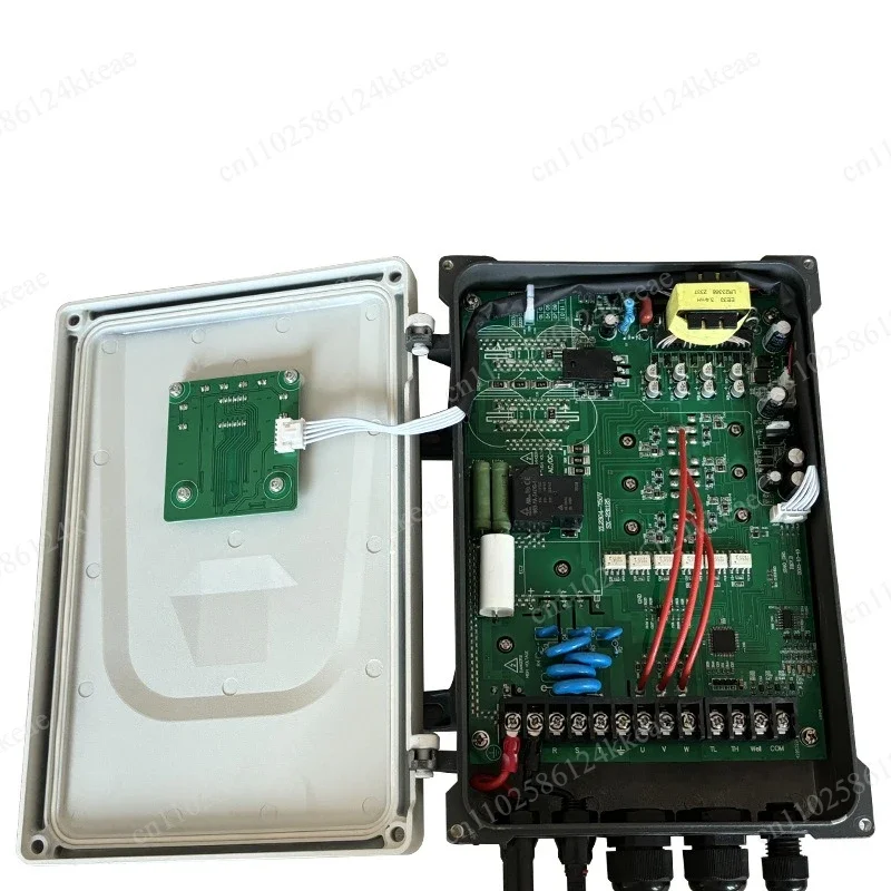 Hybrid Solar Pump Controller AC/DC with MPPT, High Power Controller for Household Submersible Pump Systems