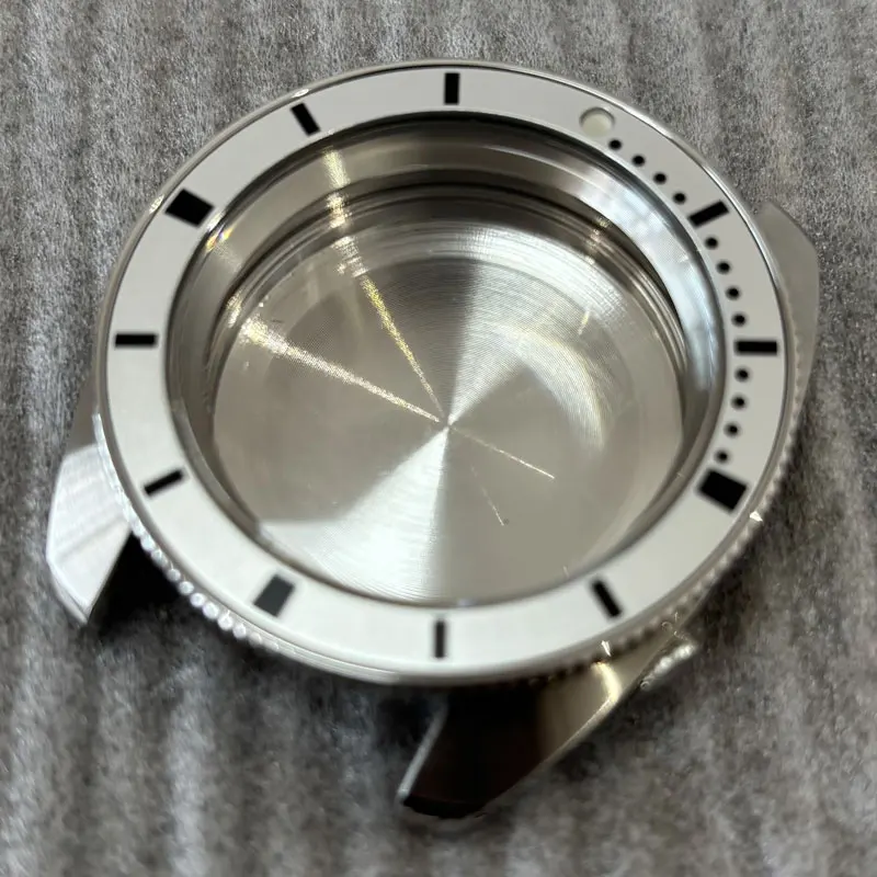 ساعة تعديل أجزاء 38.5 مللي متر حافظة من الفولاذ المقاوم للصدأ حافة دوارة اتجاهية منحنية زجاج هاردليكس مناسبة لحركة NH35/36