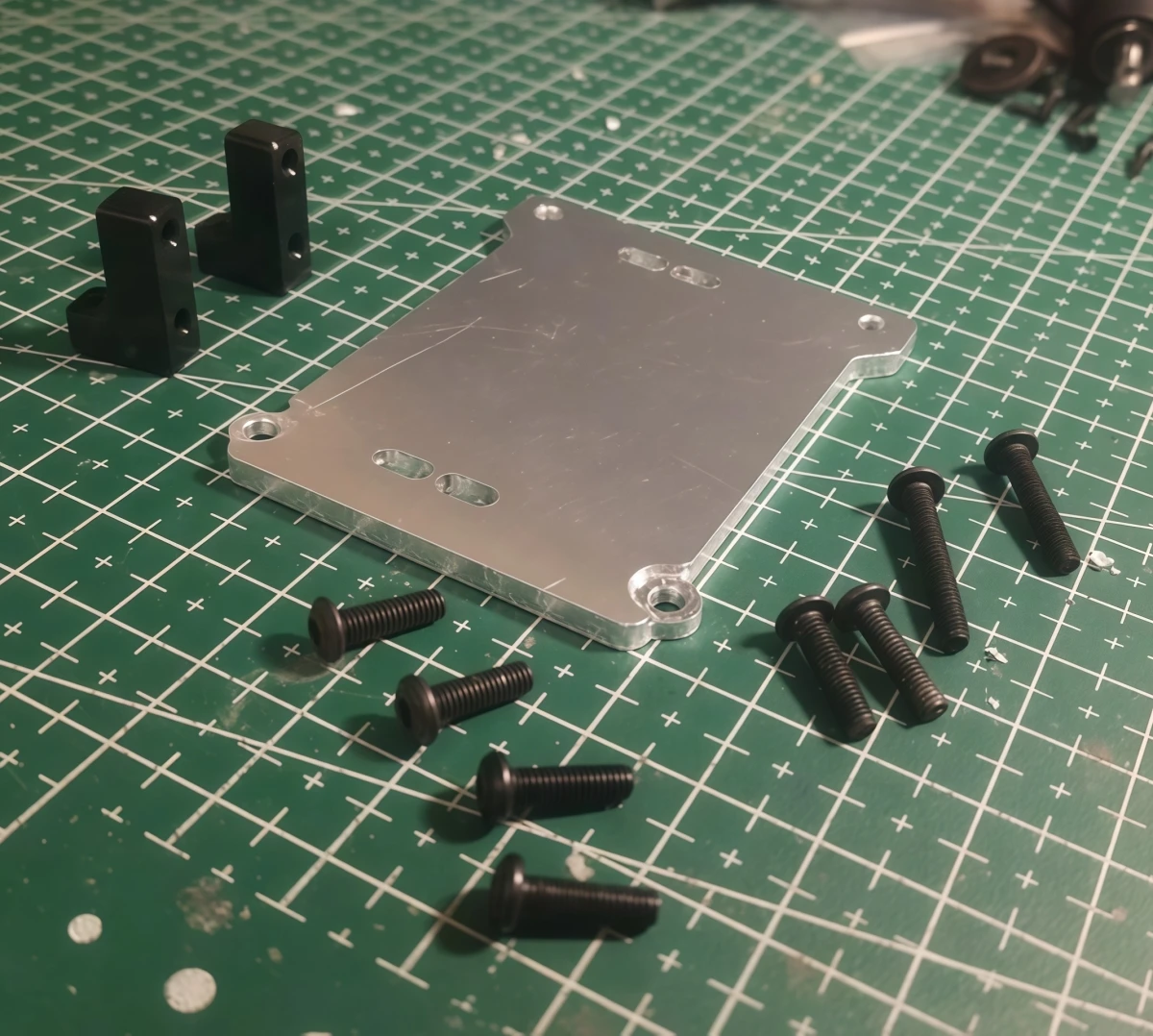 Aluminum Front‑Mount Servo Mount Bracket Set For Tamiya CC01 1/10 RC Crawler Chassis Steering Upgrade Parts