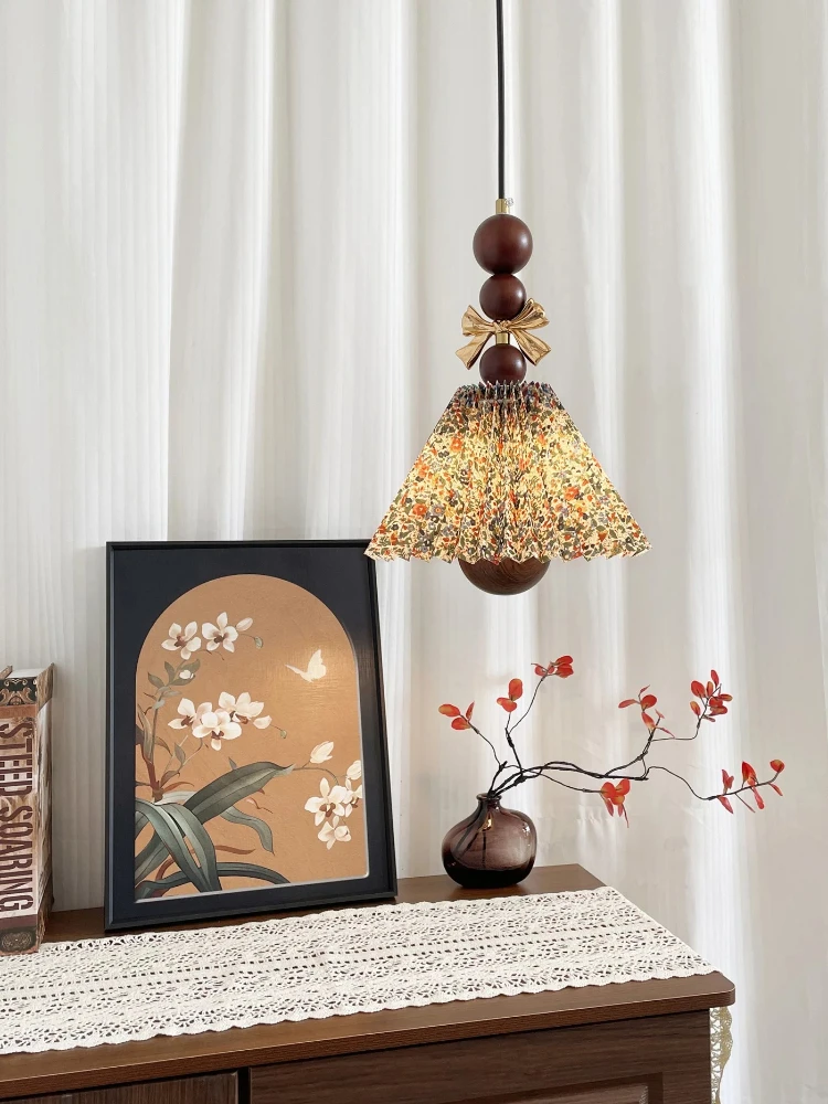 French Retro Floral Pendant Light Luxury Nordic Design Walnut Wood Gril Bedroom Hanging Light E27 for Hallway Bedroom Home Decor