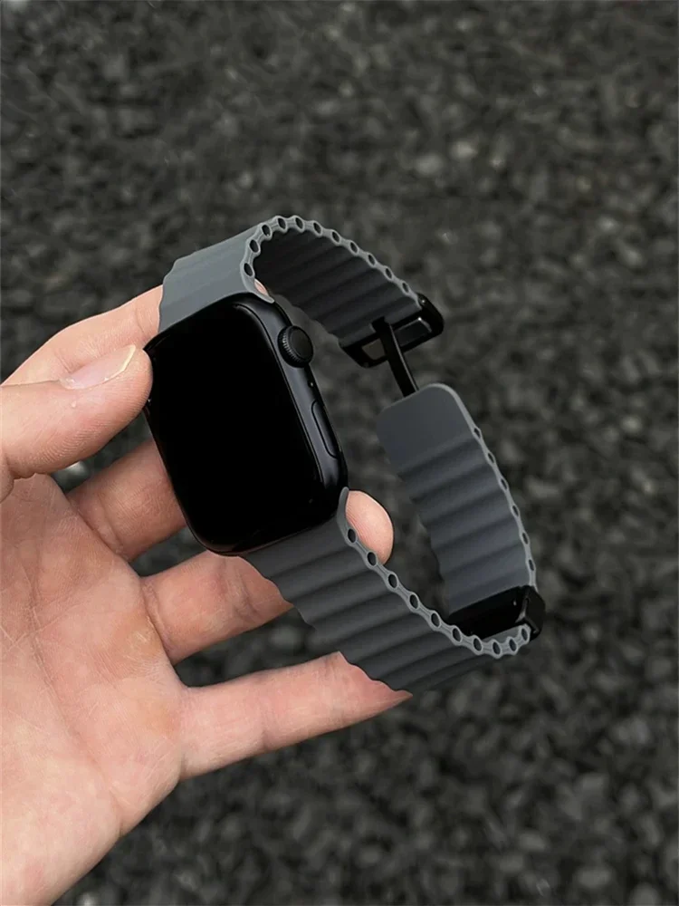 Magnetic Buckle Strap for Apple Watch Band Ultra 2 49mm 45mm 44mm 40 41 38 42mm Silicone Bracelet IWatch Series 7 6 3 Se 8 9 10