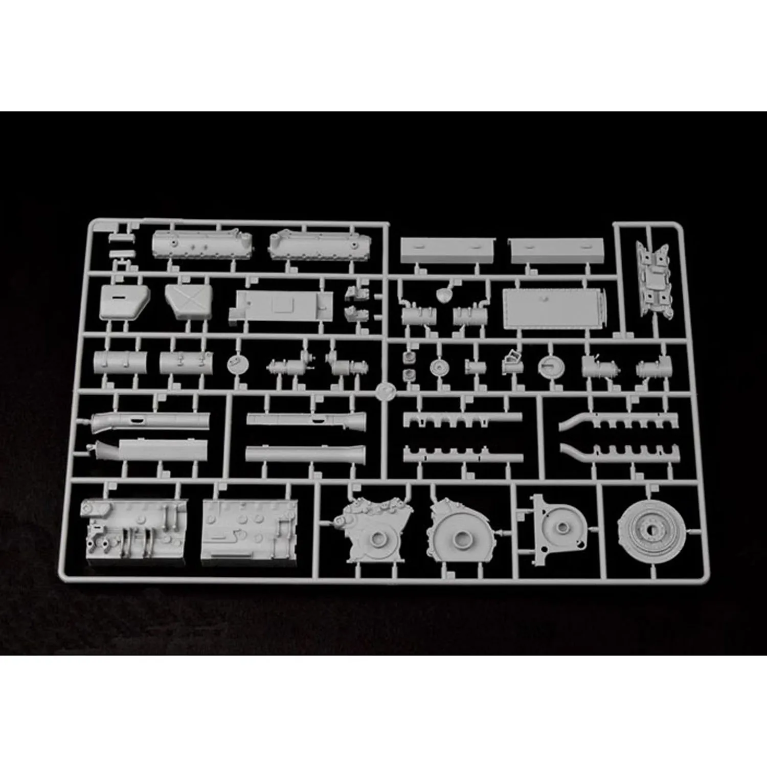1/16 トランペッター 00910 ドイツキングタイガー ヘンシェル砲塔戦車モデル装甲車静的キット軍事ディスプレイ用