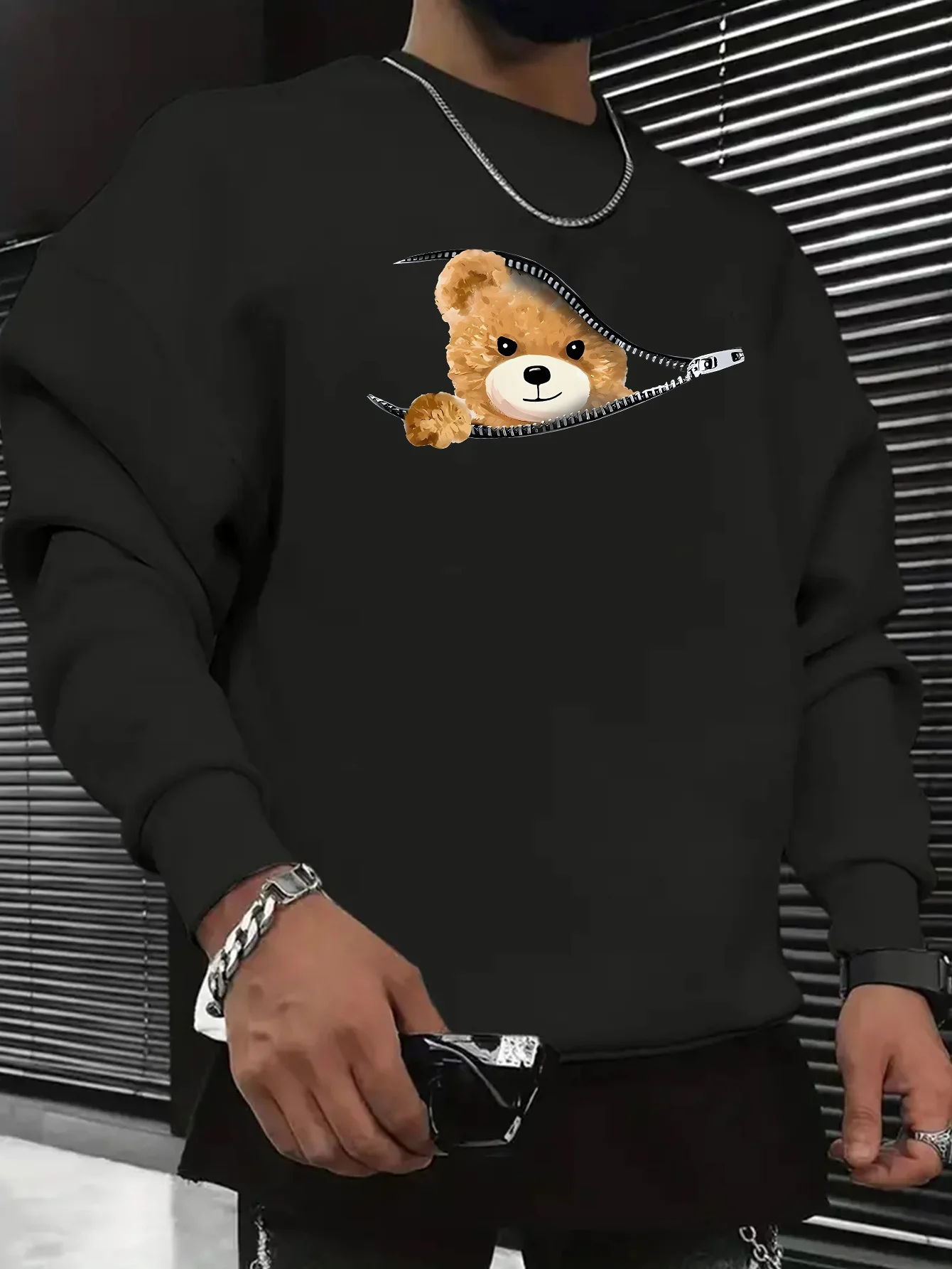 سويت شيرت أنيق للرجال بطبعة جرافيك على شكل دب بسحاب - بلوفر كاجوال للخريف والشتاء