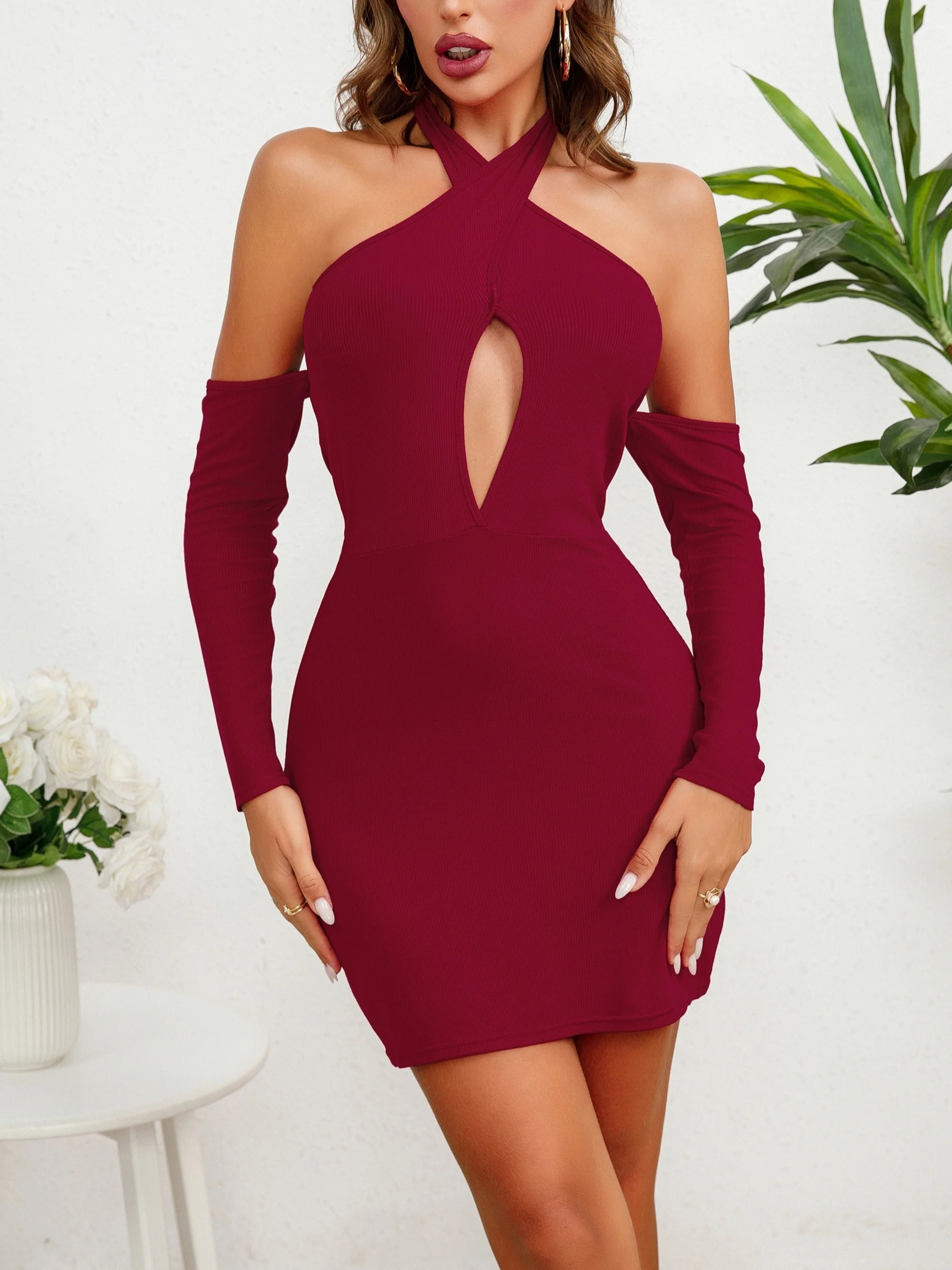 فستان ريترو ستايل أحمر فائق الأبيض بتصميم مثير على الورك المجوف للنساء