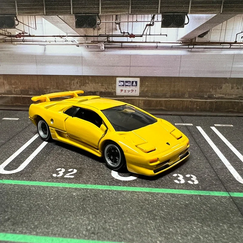 Tomica Premium No.15 Lamborghini Diablo SV Yellow Takara Tomy Metal Diecast Car Model Vehicle Toys for Children Collectables