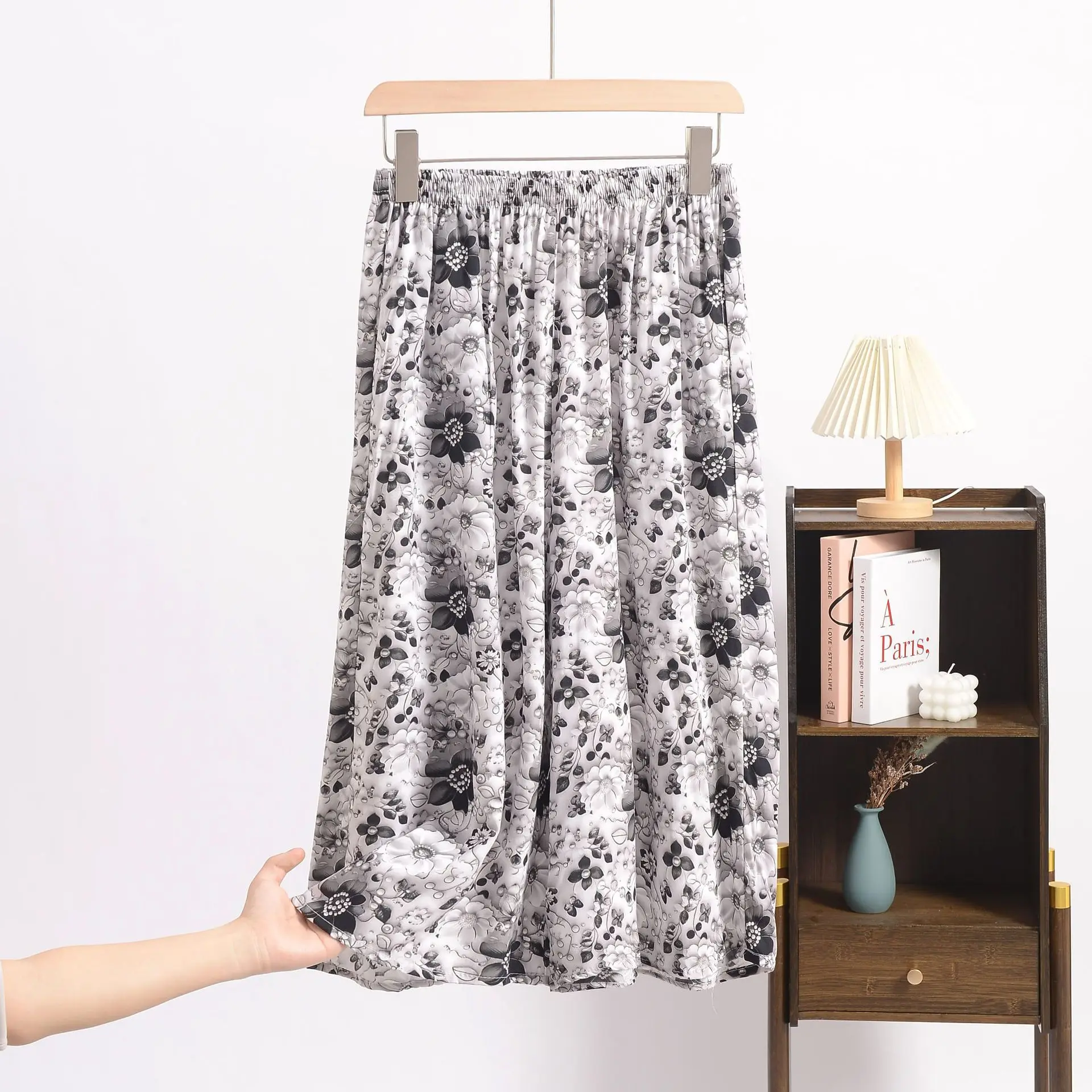 XL إلى 6XL حجم كبير البوبلين الأزهار العجل السراويل الصيف خفيفة الوزن 3/4 طول بنطال ذو قصة أرجل واسعة عادية ثنيات بانت الراحة Homewear