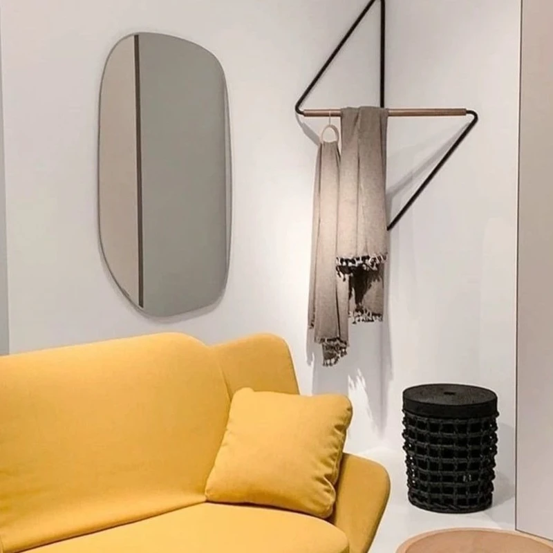 Metal Coat Racks Modern Minimalist Wall Mounted Clothes Racks Luxury Household Clothes Organizer Shelves Interior Furniture