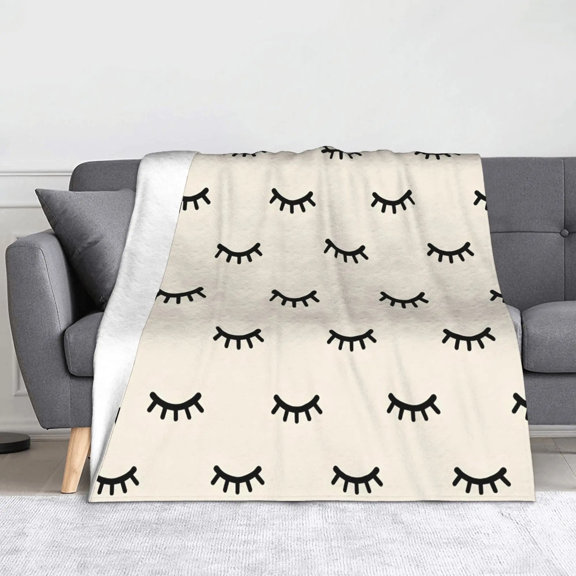 Closed Eyes Pattern Fleece Throw Blanket eyelash Blanket for Bed Outdoor Warm Bed Rug