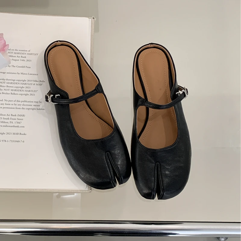 SUOJIALUN Autumn Women Flat Shoes Fashion Split Toe Flat Heel Laofer Shoes Shallow Soft Leather Casual Outdoor Mary Jane Shoes
