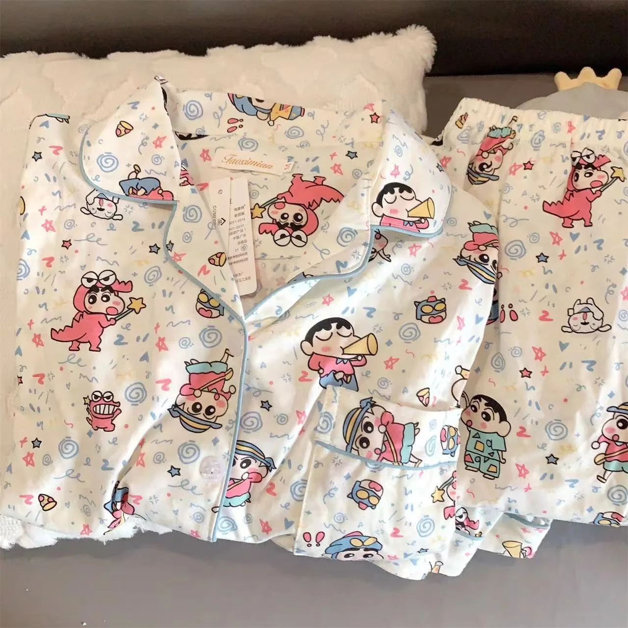 2 قطعة تلوين شين تشان المرأة منامة الفتيات Pjs أنيمي ربيع الخريف طويلة الأكمام الكرتون عادية Kawaii الوالدين والطفل Homewear
