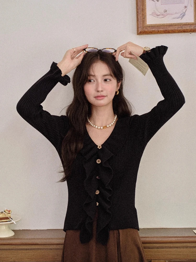 

ALXNAN Black Pullovers Women V-neck Ruffled Chic Metal Flower Buttons Sweater Autumn Slim-fit Long Sleeve Knitted Tops L57006