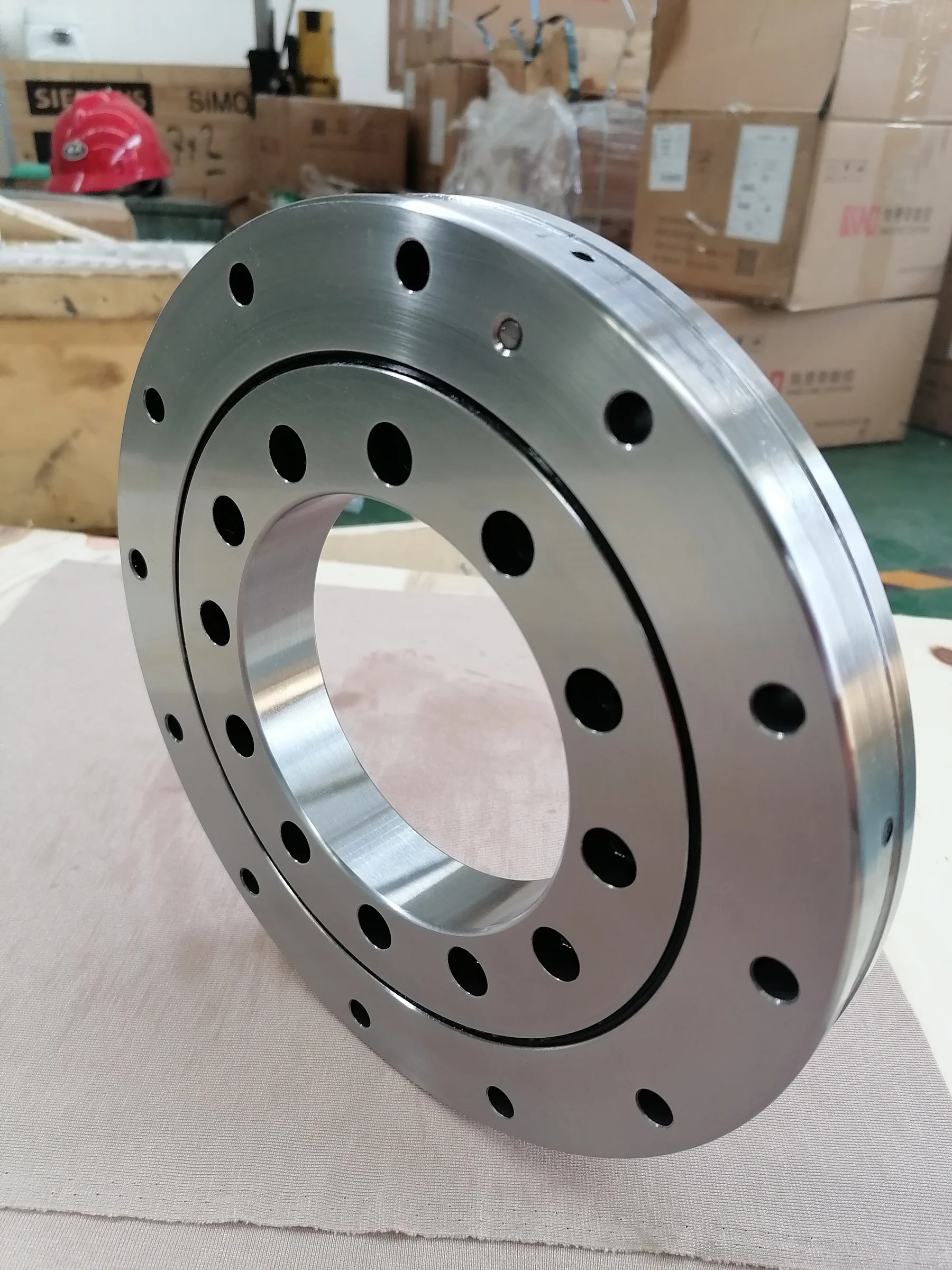 عالية الدقة صف واحد تحمل عجلة القيادة 9O-1Z16-0225-0634 42crmo عبرت الأسطوانة حلقات الدوران تحمل