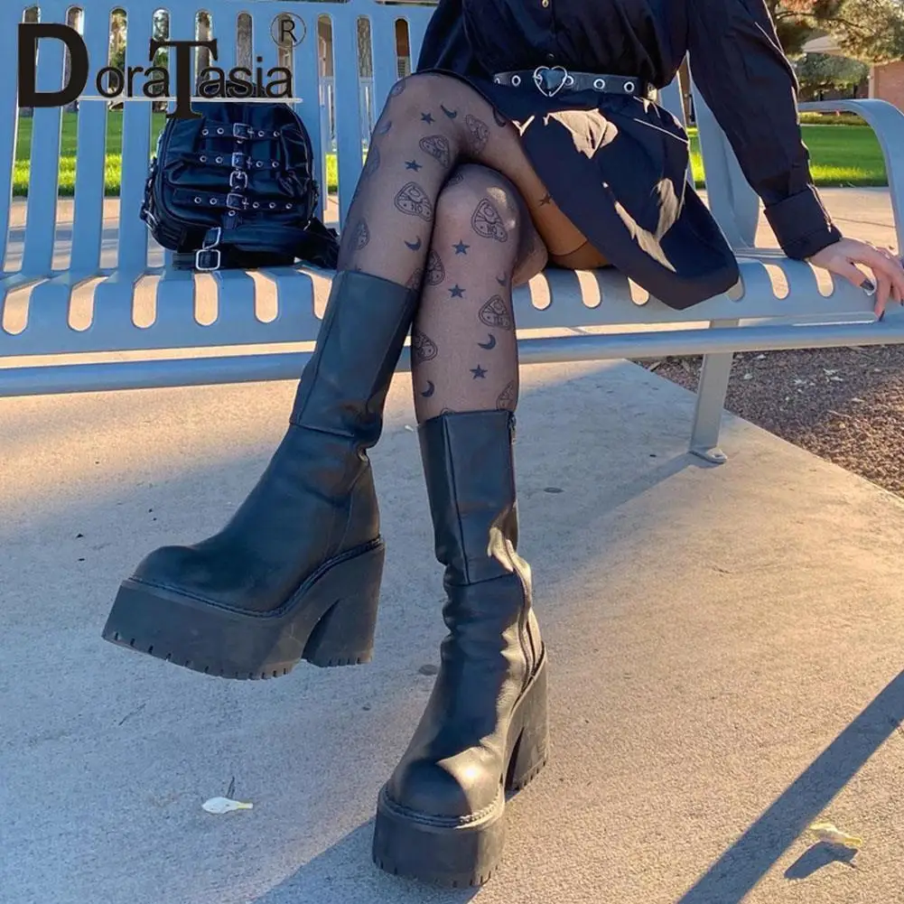 Big Size 43 Brand New Female Chunky Tacchi alti Stivali Moda Zip Goth Platform Solid Stivali da donna Party Street Woman Shoes