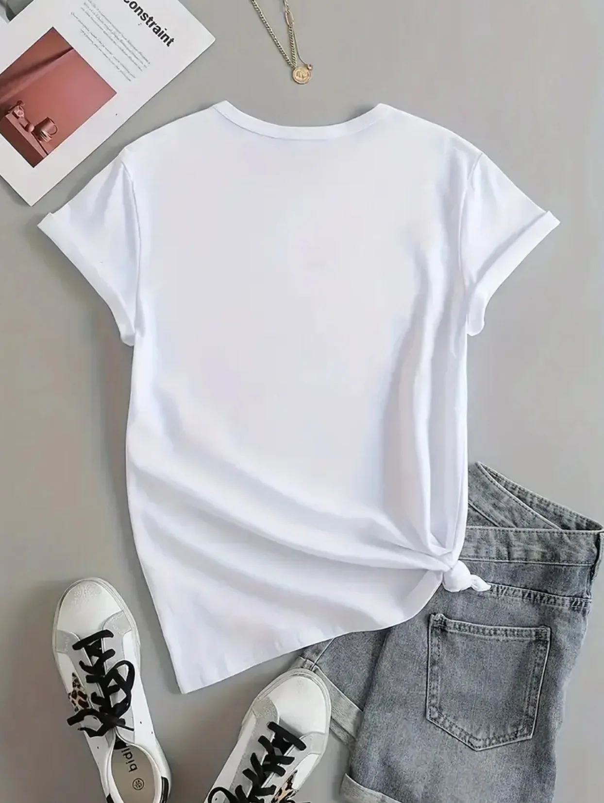 يتميز القميص الكاجوال برقبة دائرية وأكمام قصيرة للسيدات بطباعة حروف MOM على طراز رعاة البقر الغربي #2