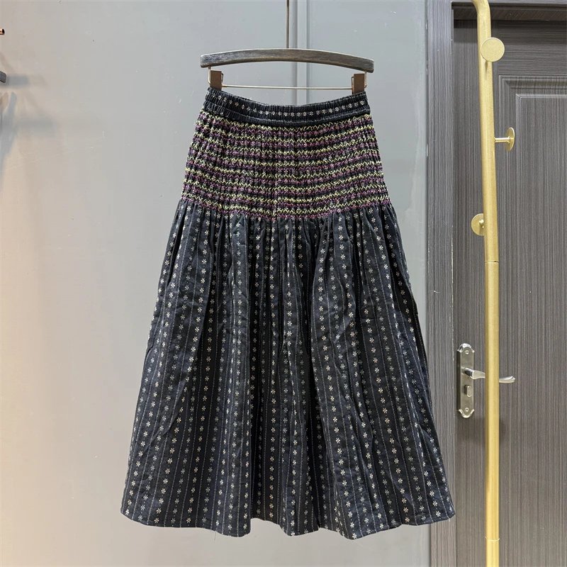 

Retro Jacquard Half Skirt for Women 2025 Autumn New Versatile Loose Age reducing Large Swing A-line Umbrella Skirt