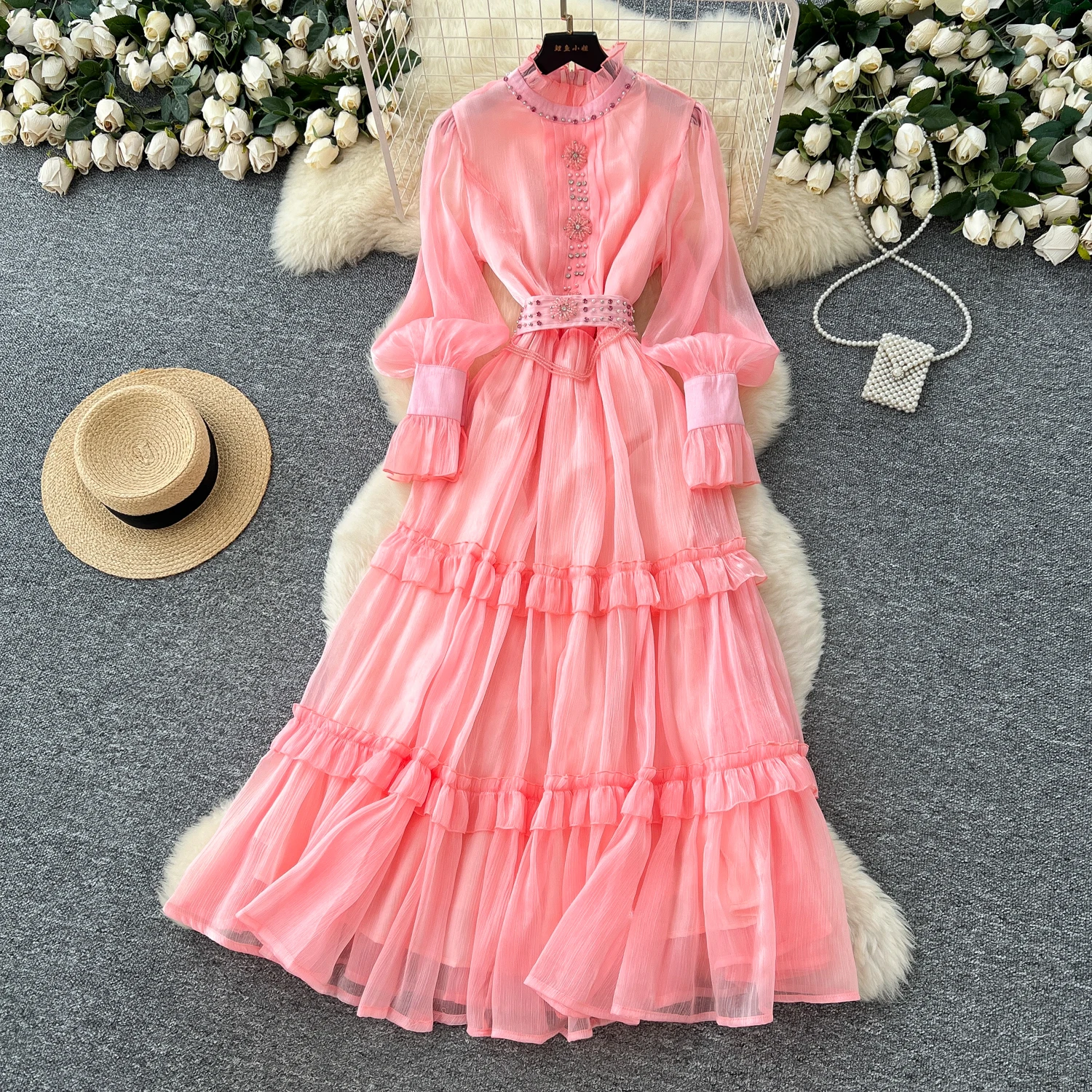 Elegancka, seksowna sukienka letnia damska w stylu boho z siateczki, zdobiona dżetami, z bufiastymi rękawami typu lampion, marszczona, w kształcie litery A, luźna, odzież damska.