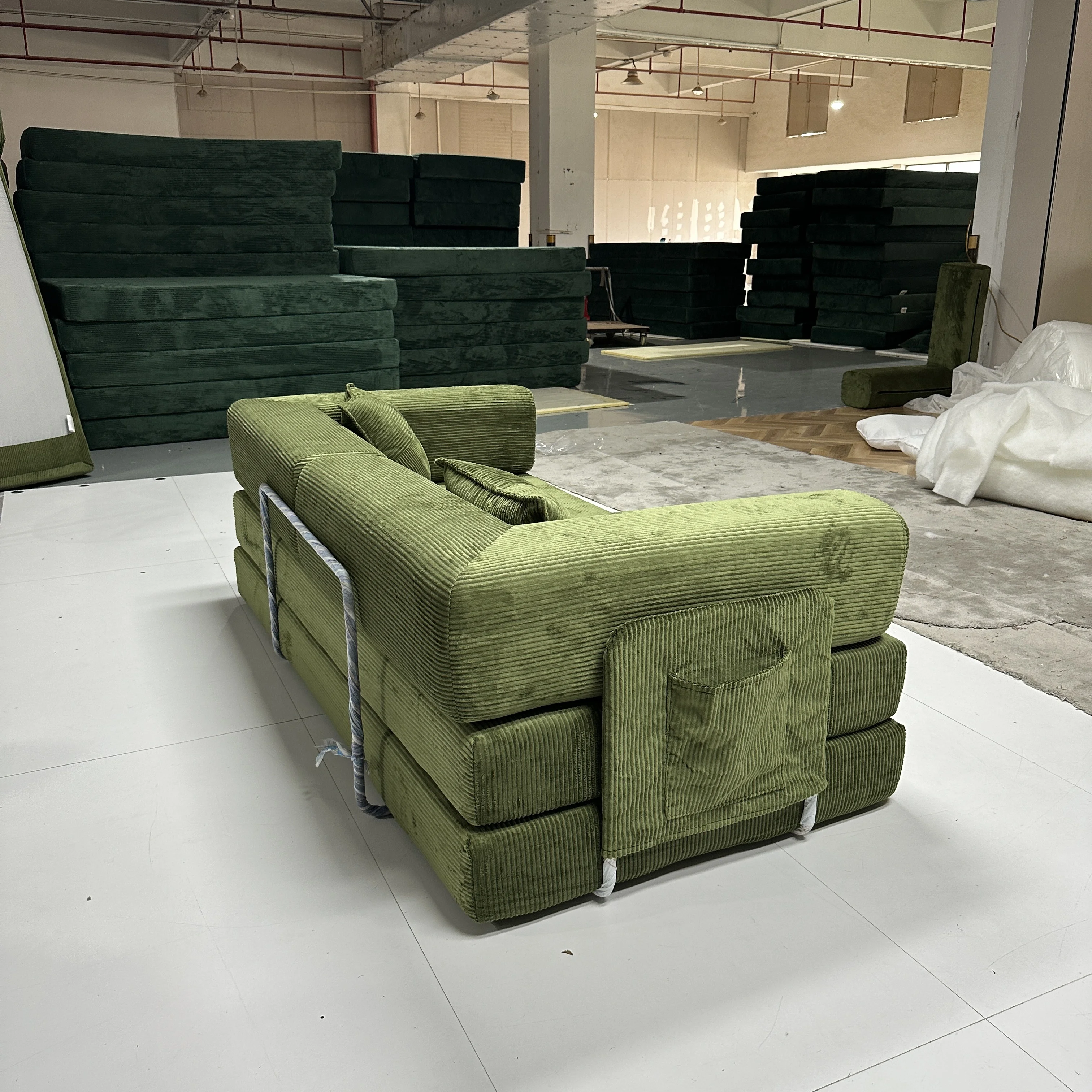 النمط الحديث ضغط الهواء النسيج الفانيلا تشوه وحدات الأريكة لغرفة المعيشة الاقسام مركب تيدي أريكة سرير