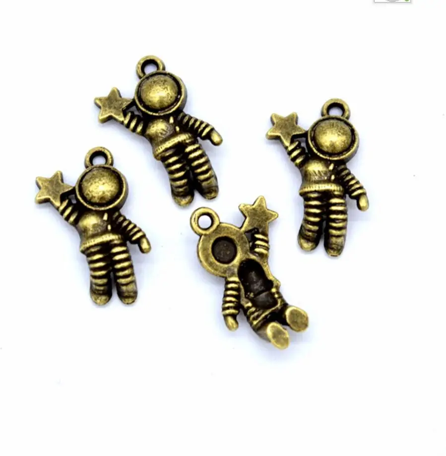 10pcs Charms Space Man Universe Astronaut Star Antique Silver Color Pendants DIY Crafts Making Tibetan Jewelry 20*14mm F0550