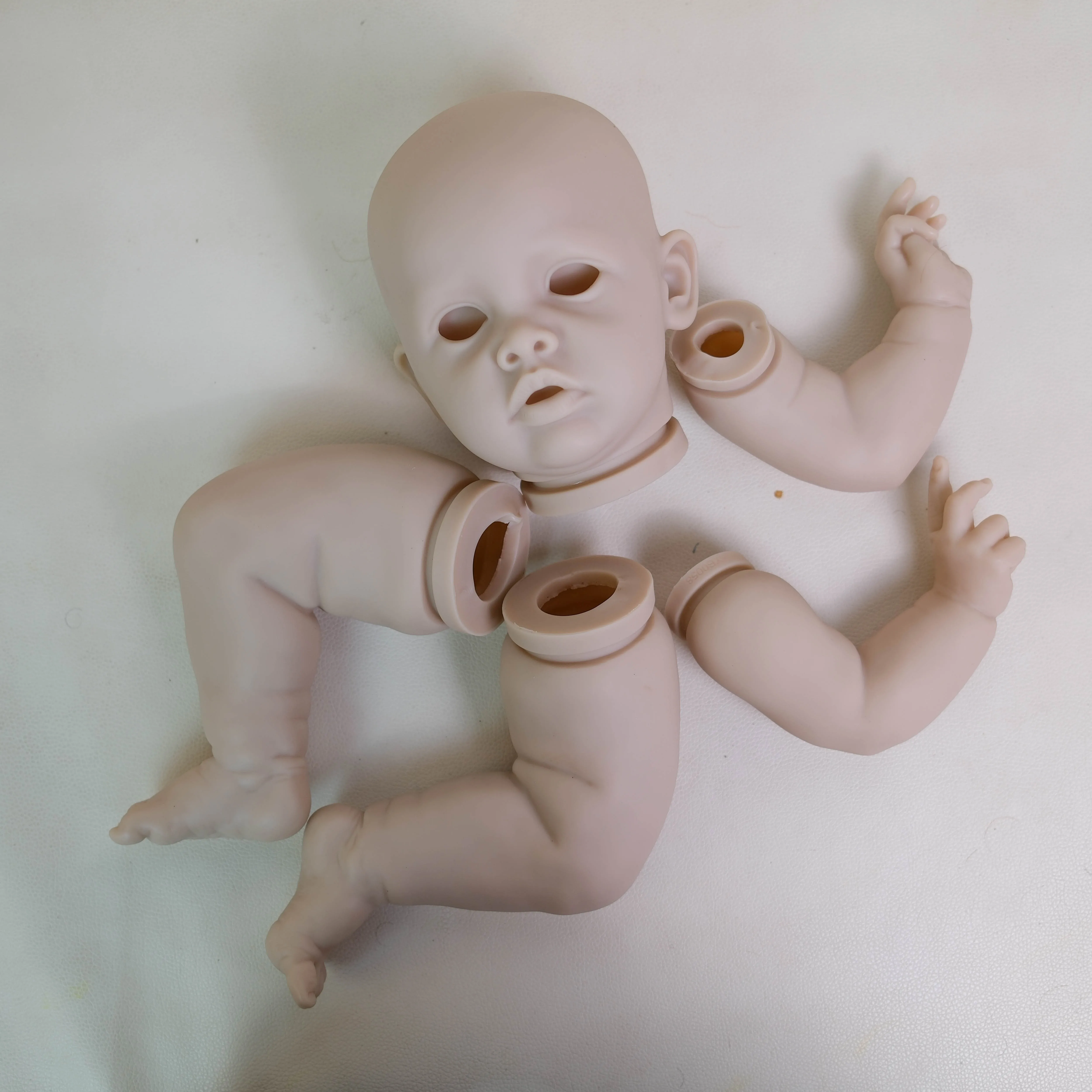 ชุดตุ๊กตา NPK รุ่นลิมิเต็ดอิดิชั่น ขนาด 22 นิ้ว แบบยังไม่เสร็จ รุ่นเบนจามิน พร้อมตัวตุ๊กตาผ้าและดวงตา สำหรับนักสะสม