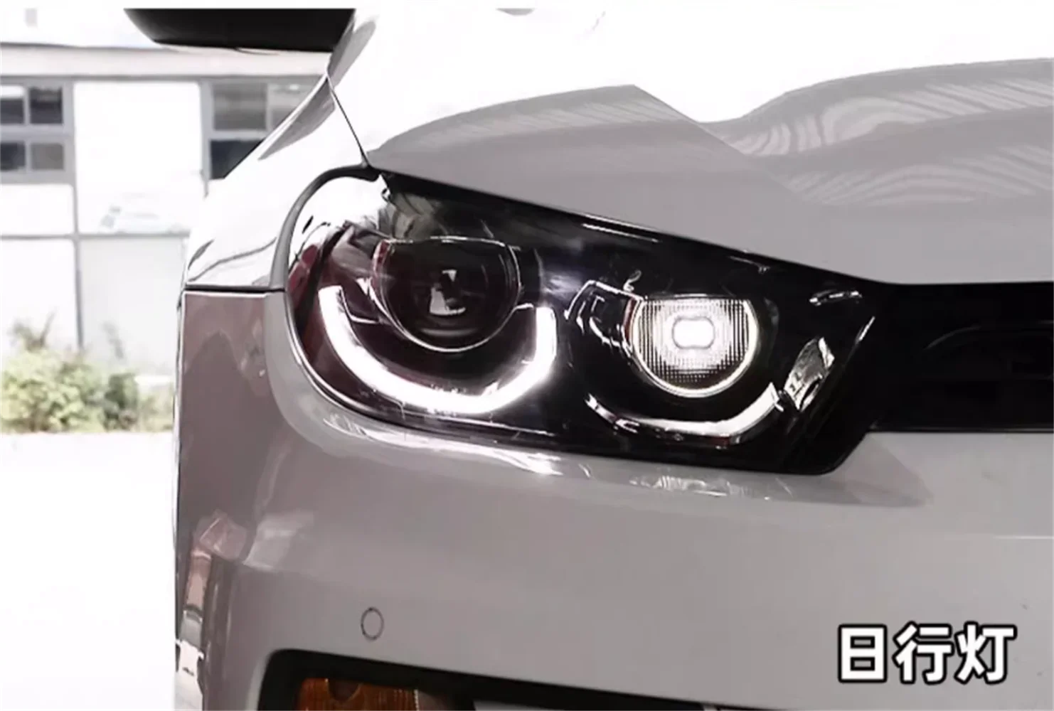 مصباح أمامي للسيارة نصف تجميع لـ 09-17 Volkswagen vw Scirocco DRL ضوء النهار الجري مصباح إشارة الانعطاف