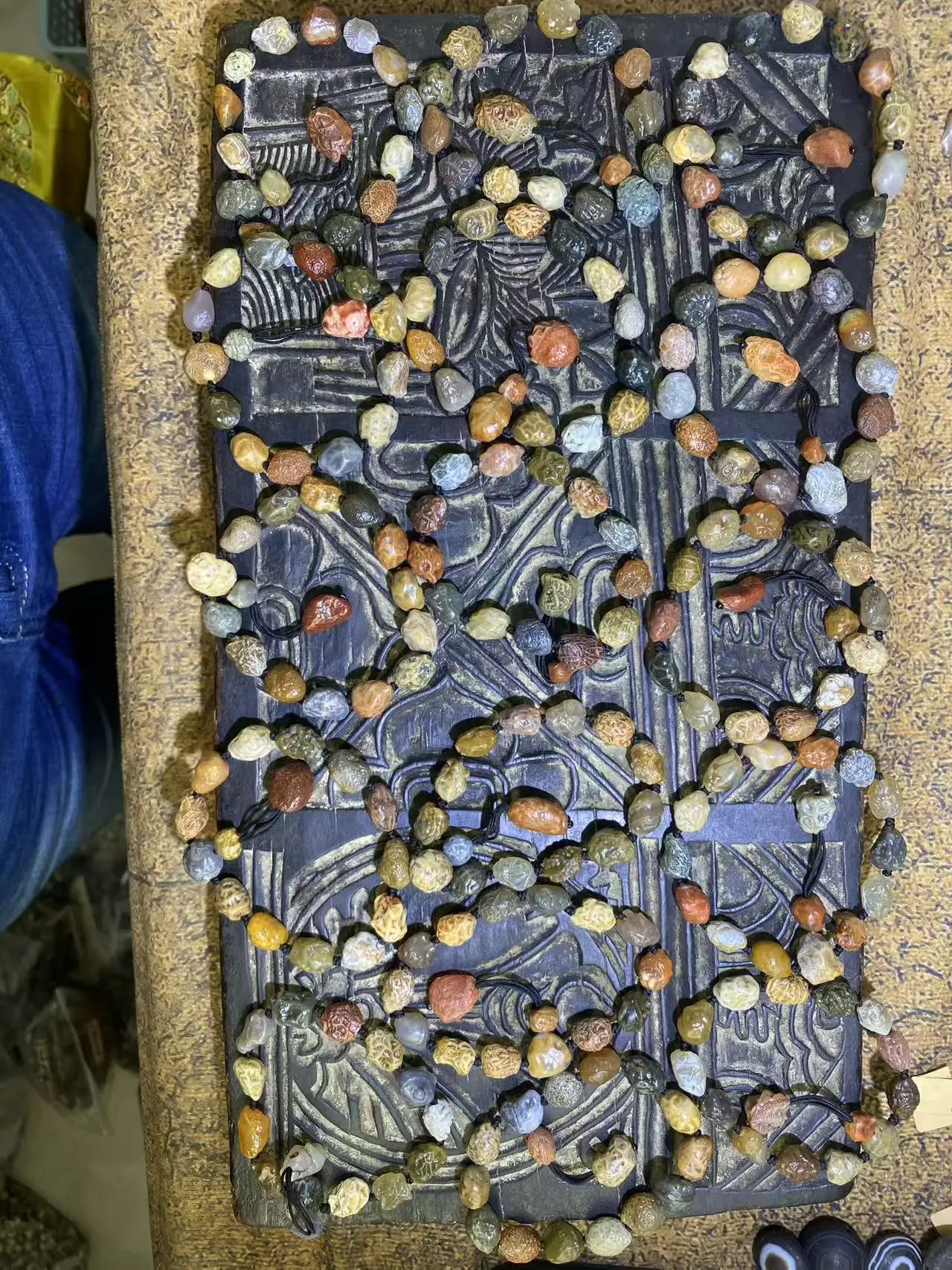 

Браслет из натурального камня с пятицветными прожилками, 1 шт./лот, для мужчин и женщин, с редким и уникальным узором