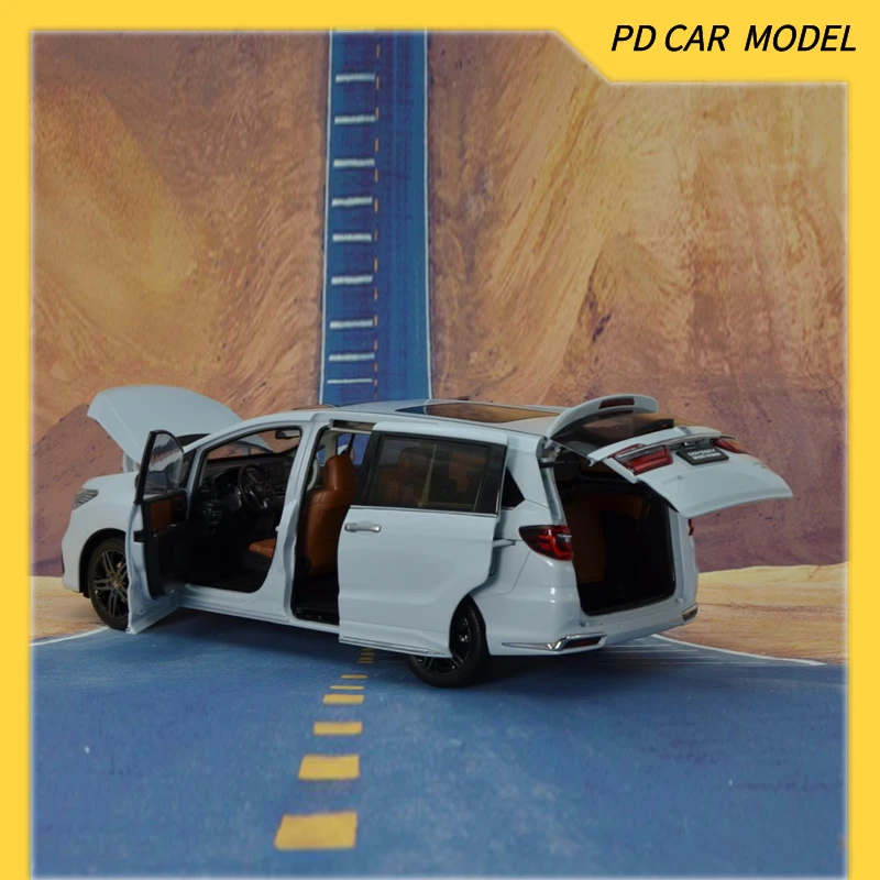 Original Collectible 1:18 Scale Model for HONDA ODYSSEY MPV Gift for friends and family