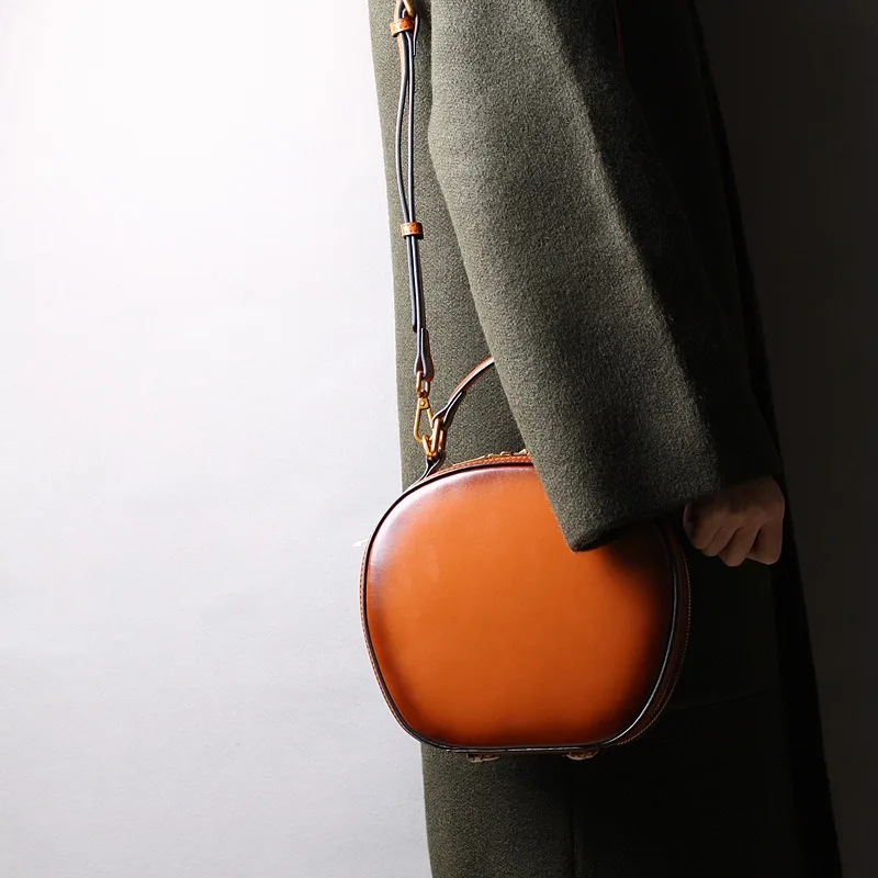 

Natural Leather New Women's Bag Retro Apple Bag Single Shoulder Crossbody Bag Handbag Fashionable Small Round Bag Saddle Bag