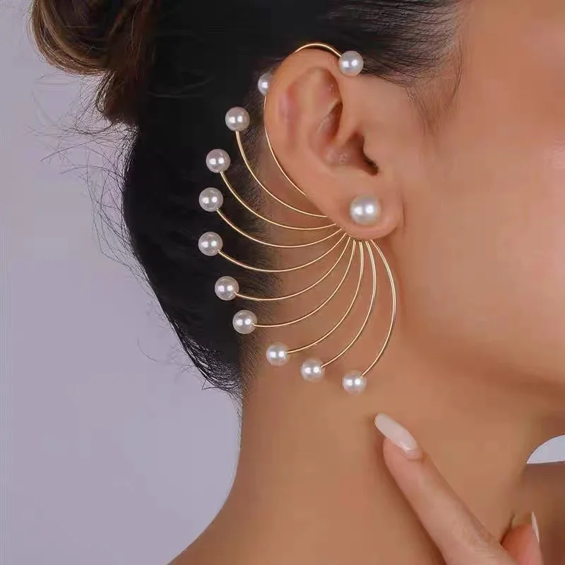 Elegant Fan-shaped Round Women's Artificial Pearl Earrings Suitable for Daily Wear and Parties Exaggerated Jewelry Accessories