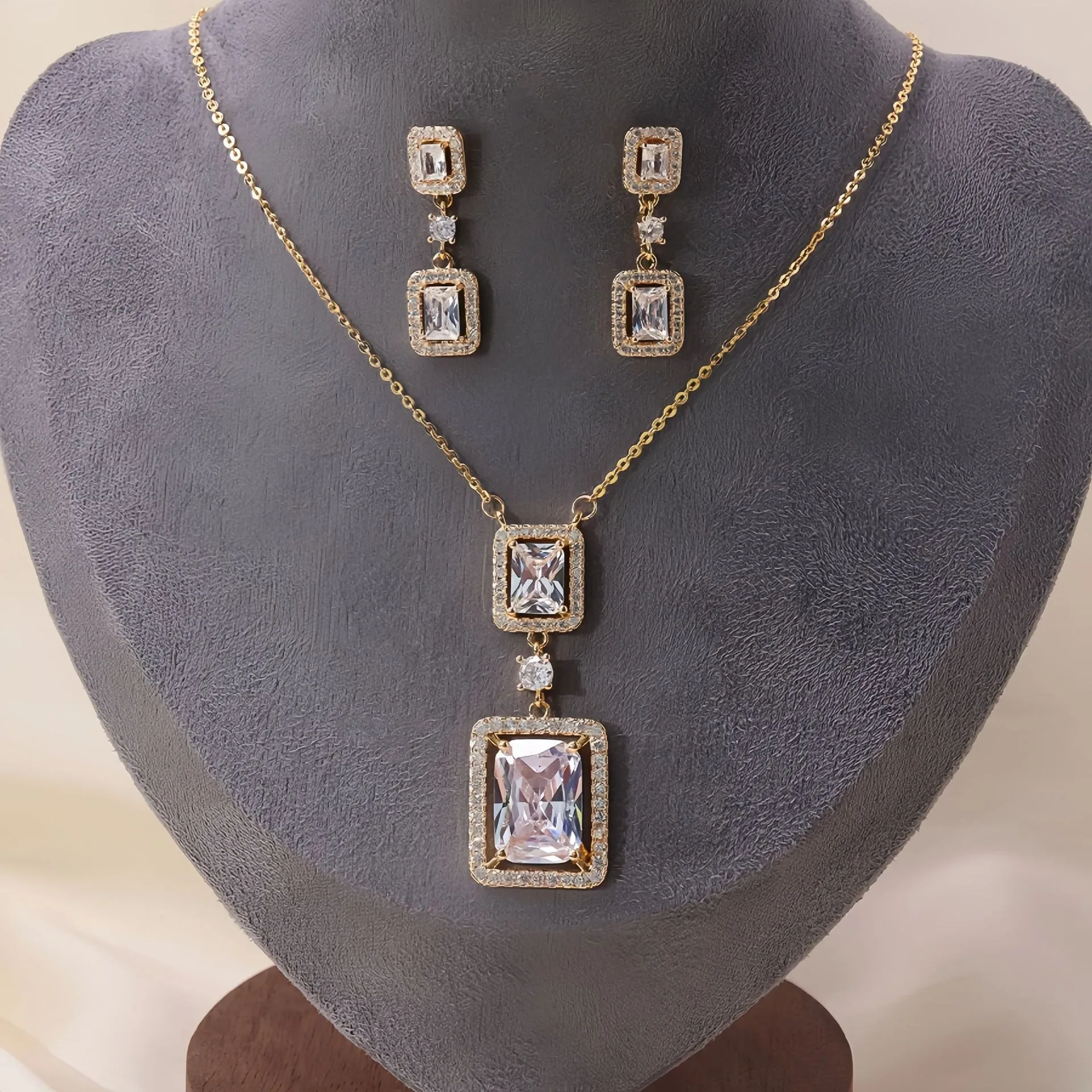 

Ювелирный набор Grace Drop Zircon Dubai: колье и серьги для женщин, модный комплект из 2 предметов для повседневной носки