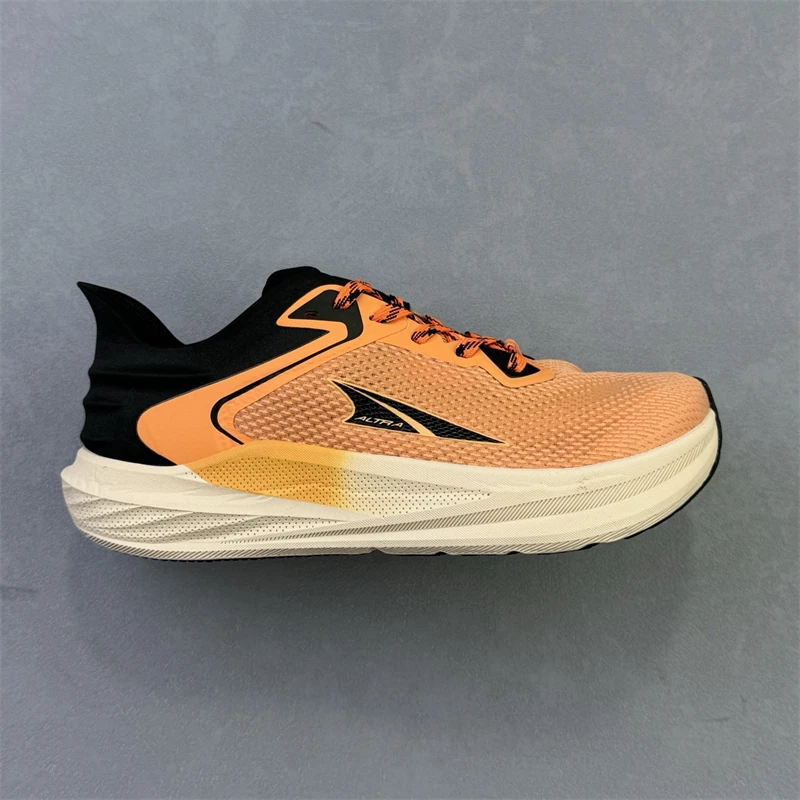 

Sneakers Trend - iteration Sports Shoes, Performance Upgrade, Fashion Renewal