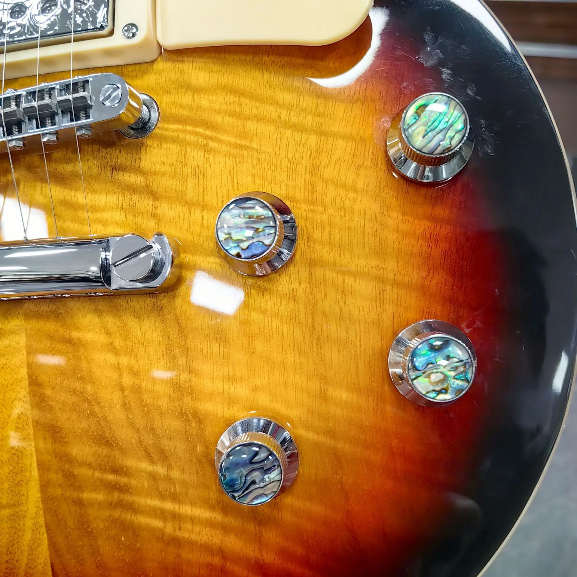 Electric Guitar Control Knob Flying Saucer Shape / Abalone Shell Mosaic Volume/Tone Potentiometer Cap Colorful Shell